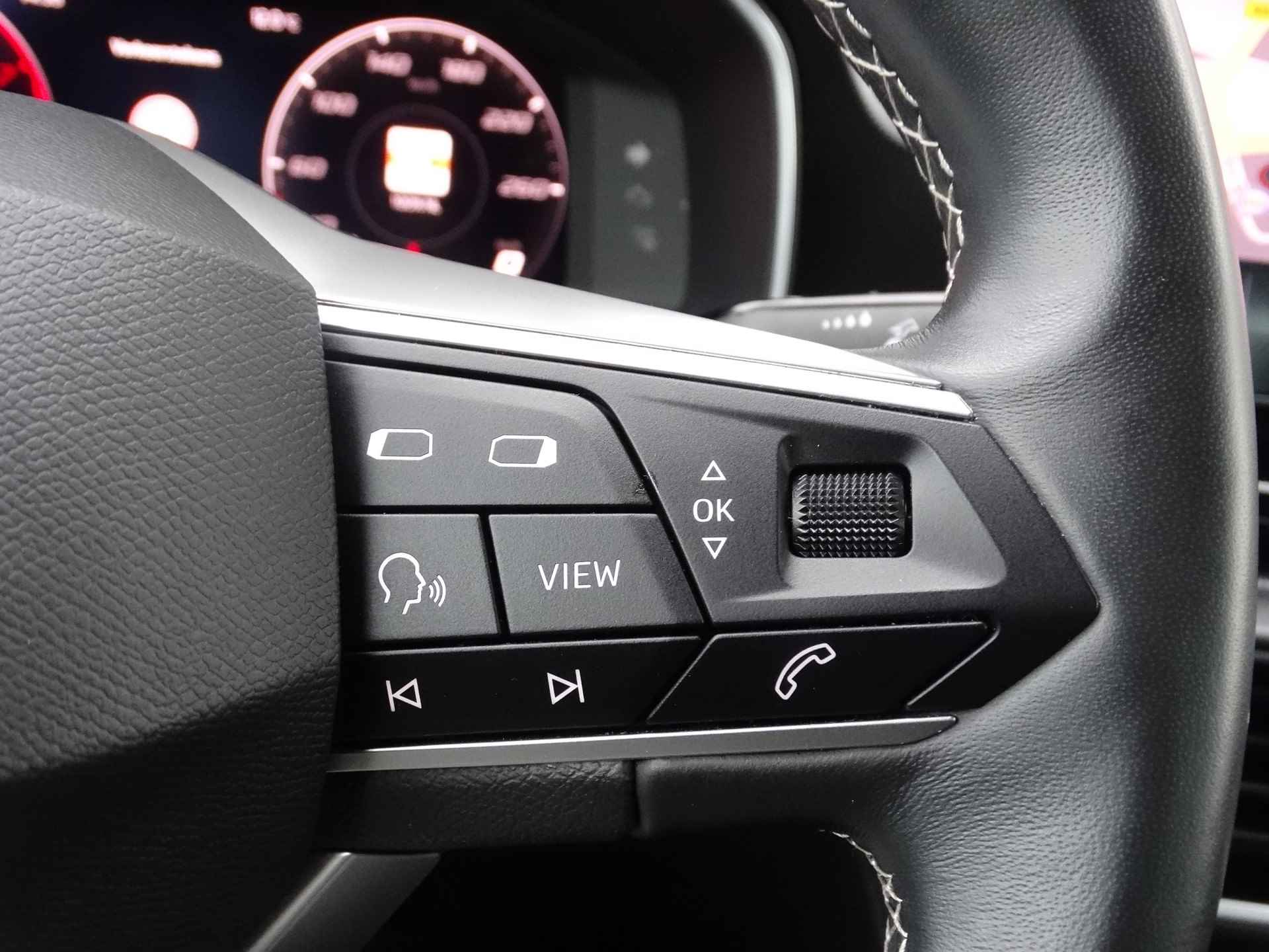 SEAT Leon 1.0 eTSI 110PK DSG Style Business Intense | Navigatie | Climate Control | Achteruitrijcamera | - 18/29