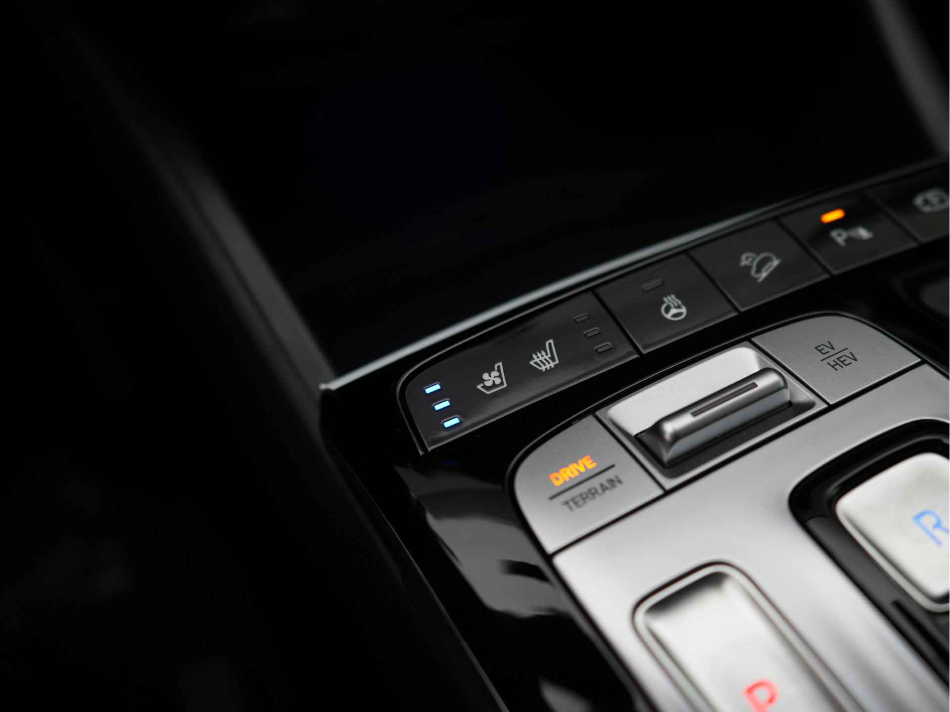Hyundai Tucson 1.6 T-GDI PHEV 265 pk Automaat Premium 4WD | € 5.300 Voordeel !! - 18/41