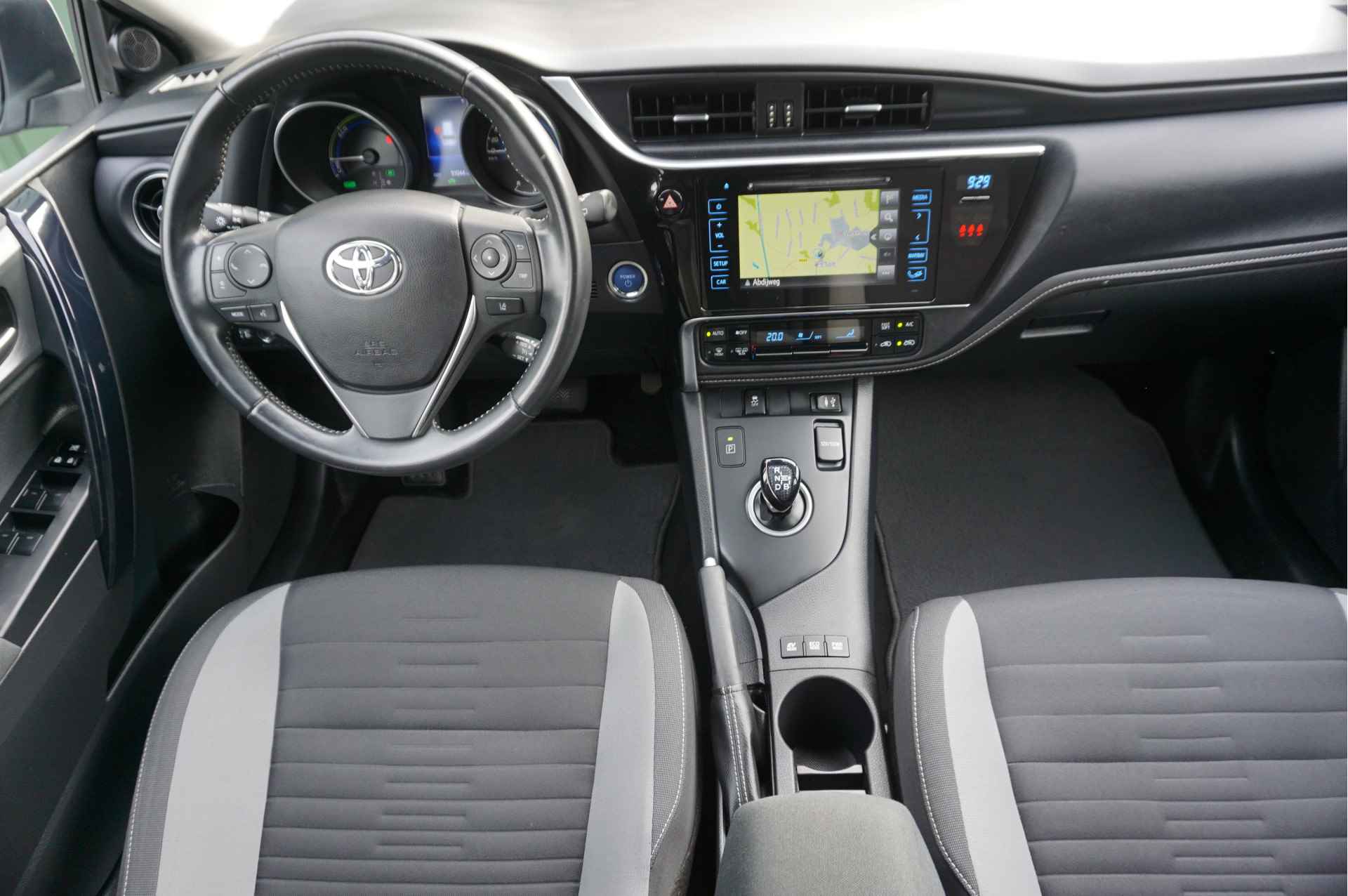 Toyota Auris Touring Sports 1.8 Hybrid Aspiration + Navi/ Camera/ Cruise/ Airco/ Garantie! - 11/48
