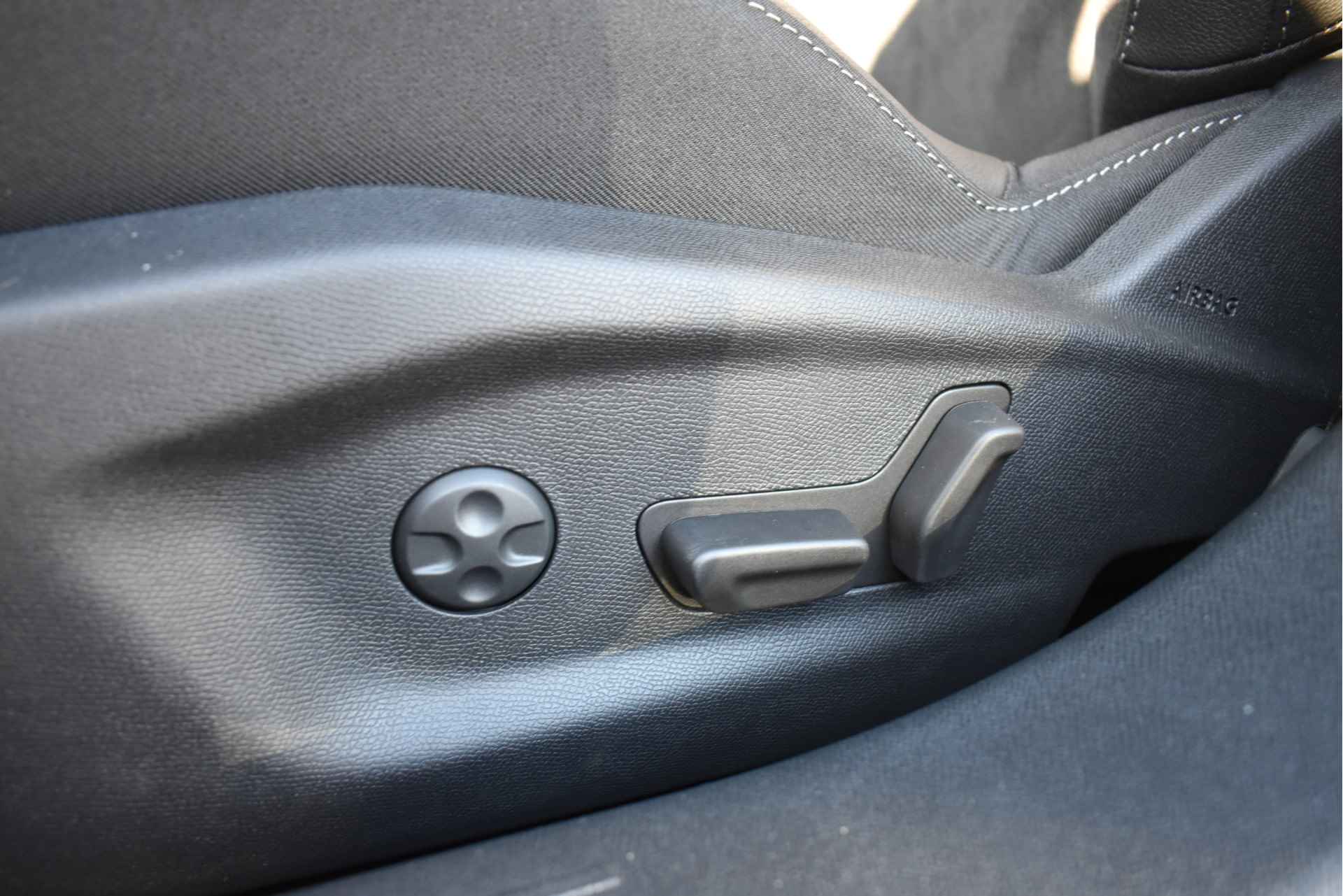 Opel Astra Electric 54 kWh GS DEMO-DEAL! | Navigatie Pro | HeadUp-Display | Stuur/Stoelverwarming | Adaptive Cruise | Drive Assist 2.0 | 36 - 11/46