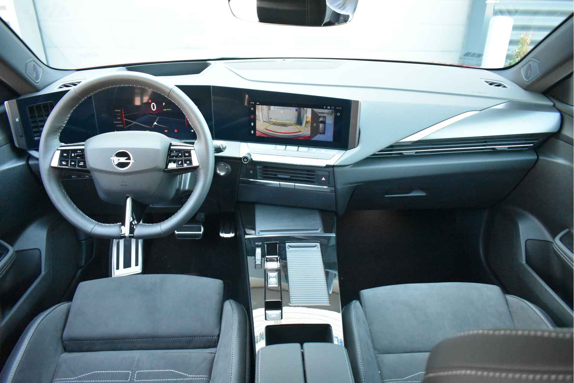 Opel Astra Electric 54 kWh GS DEMO-DEAL! | Navigatie Pro | HeadUp-Display | Stuur/Stoelverwarming | Adaptive Cruise | Drive Assist 2.0 | 36 - 14/46