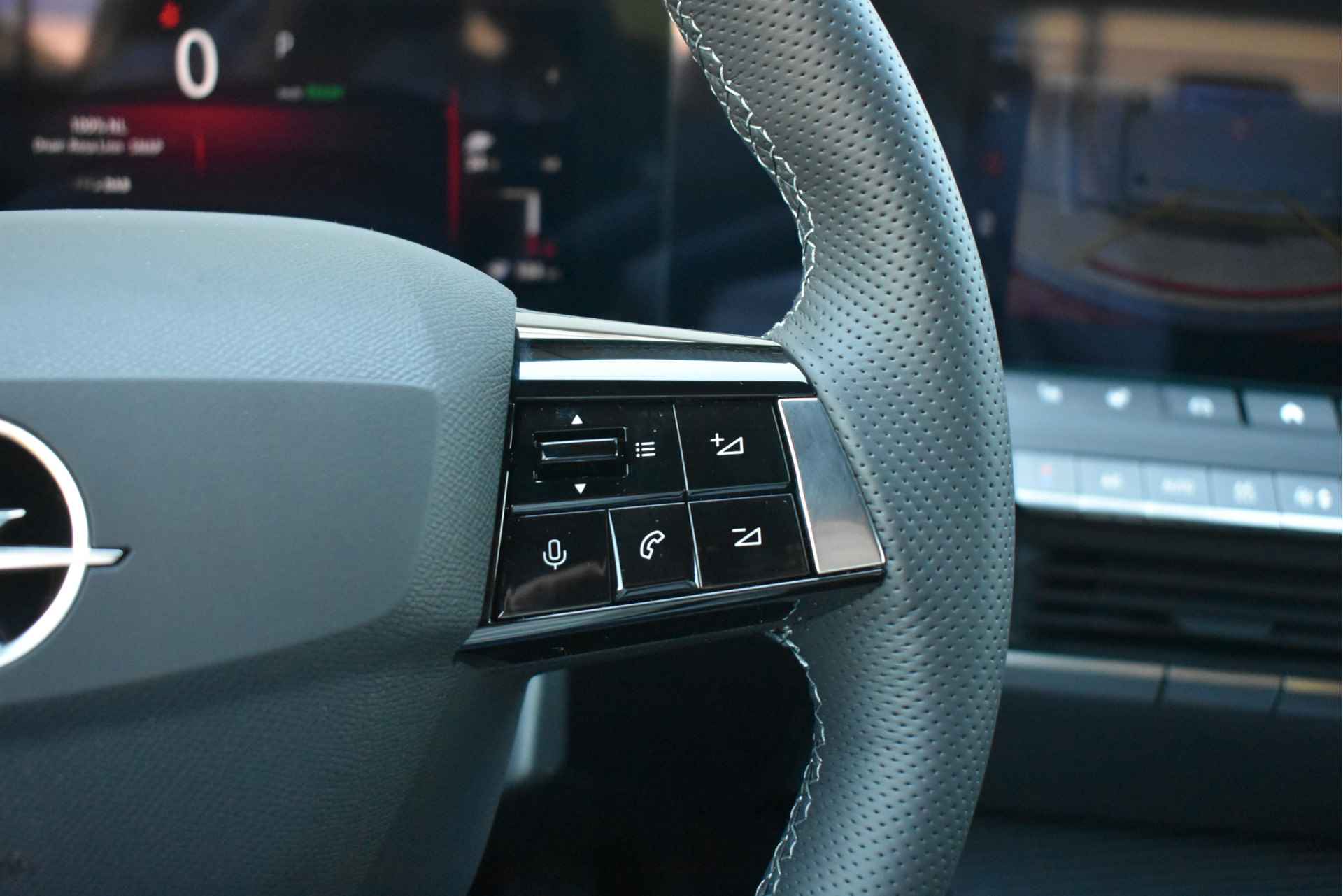 Opel Astra Electric 54 kWh GS DEMO-DEAL! | Navigatie Pro | HeadUp-Display | Stuur/Stoelverwarming | Adaptive Cruise | Drive Assist 2.0 | 36 - 19/46
