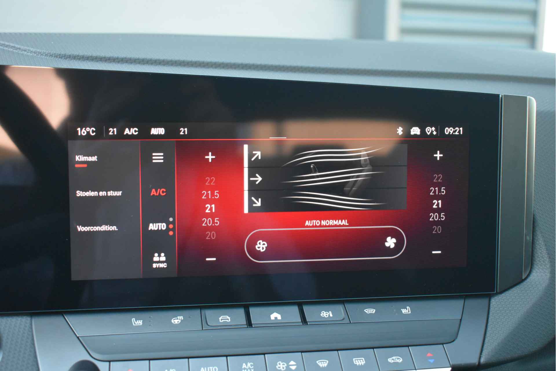 Opel Astra Electric 54 kWh GS DEMO-DEAL! | Navigatie Pro | HeadUp-Display | Stuur/Stoelverwarming | Adaptive Cruise | Drive Assist 2.0 | 36 - 28/46