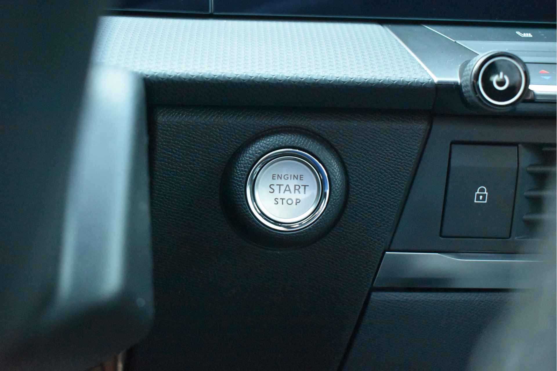 Opel Astra Electric 54 kWh GS DEMO-DEAL! | Navigatie Pro | HeadUp-Display | Stuur/Stoelverwarming | Adaptive Cruise | Drive Assist 2.0 | 36 - 38/46