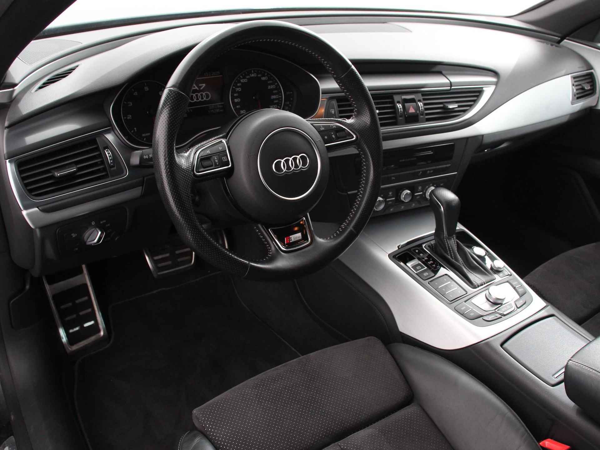 Audi A7 Sportback 2.0 TFSI 251pk Automaat S-Line | Navigatie | Airco | Extra getint glas | Lichtmetalen velgen - 2/39