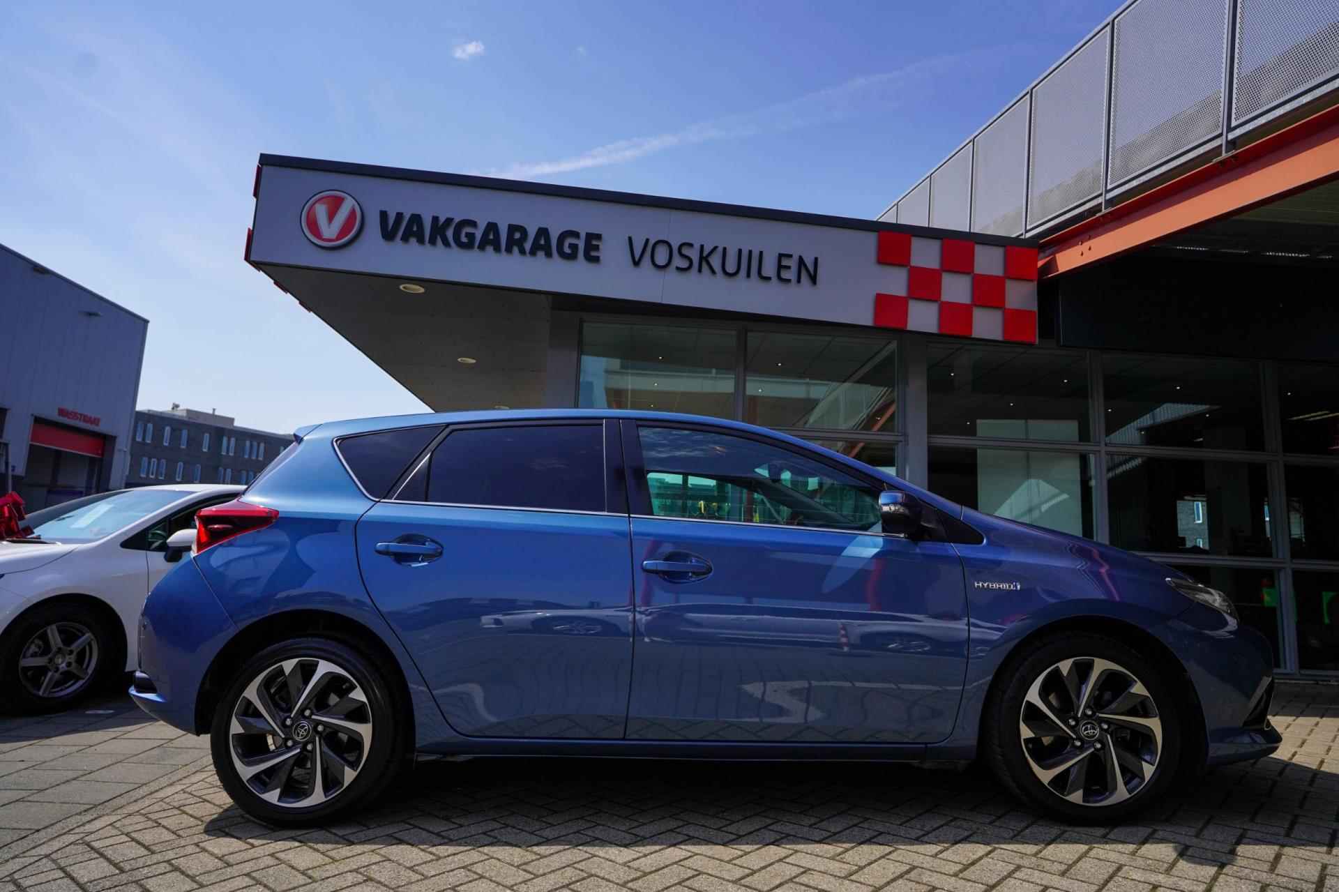 Toyota Auris 1.8 Hybrid Design Business - 33/40