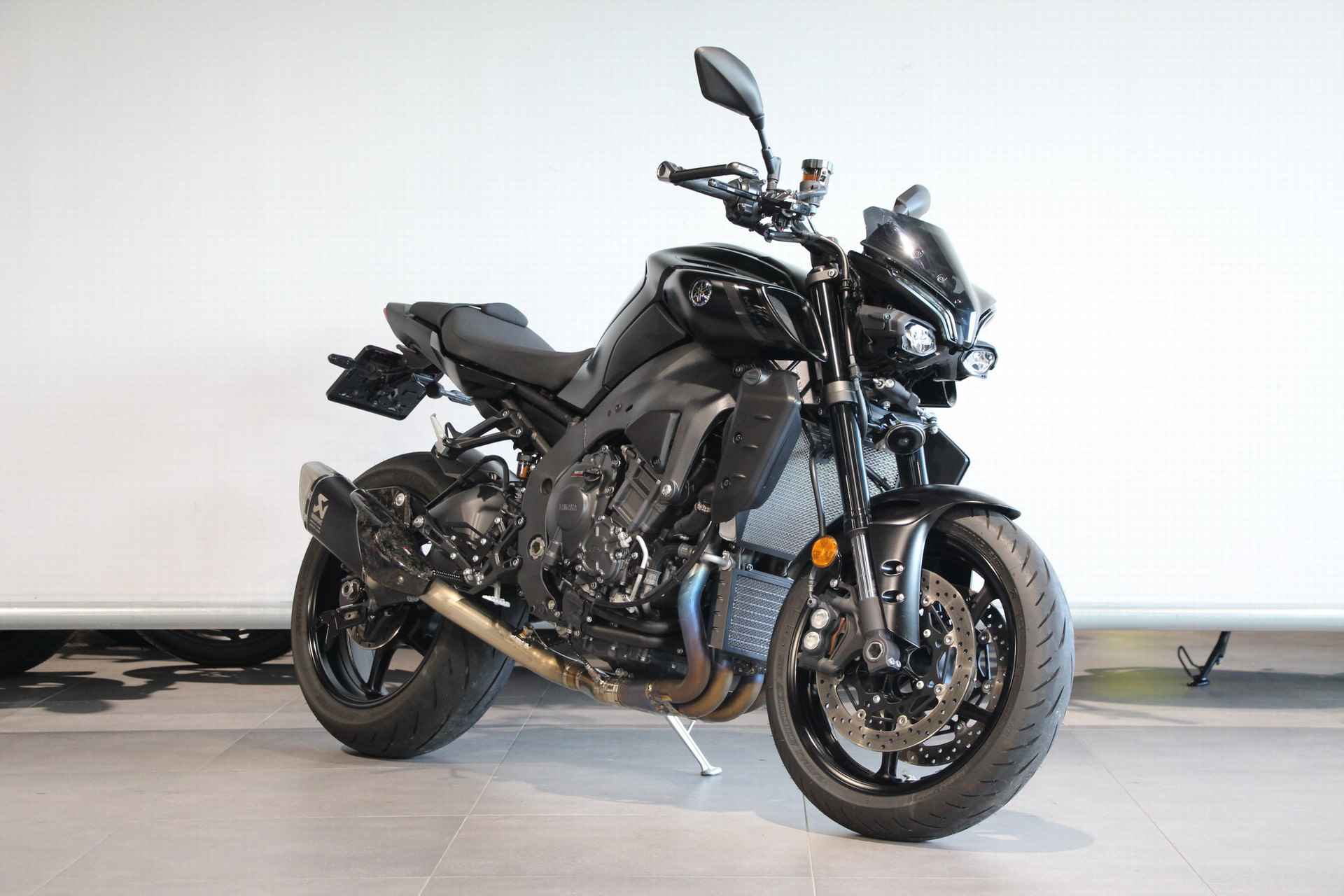 Yamaha MT-10 ABS - 2/10