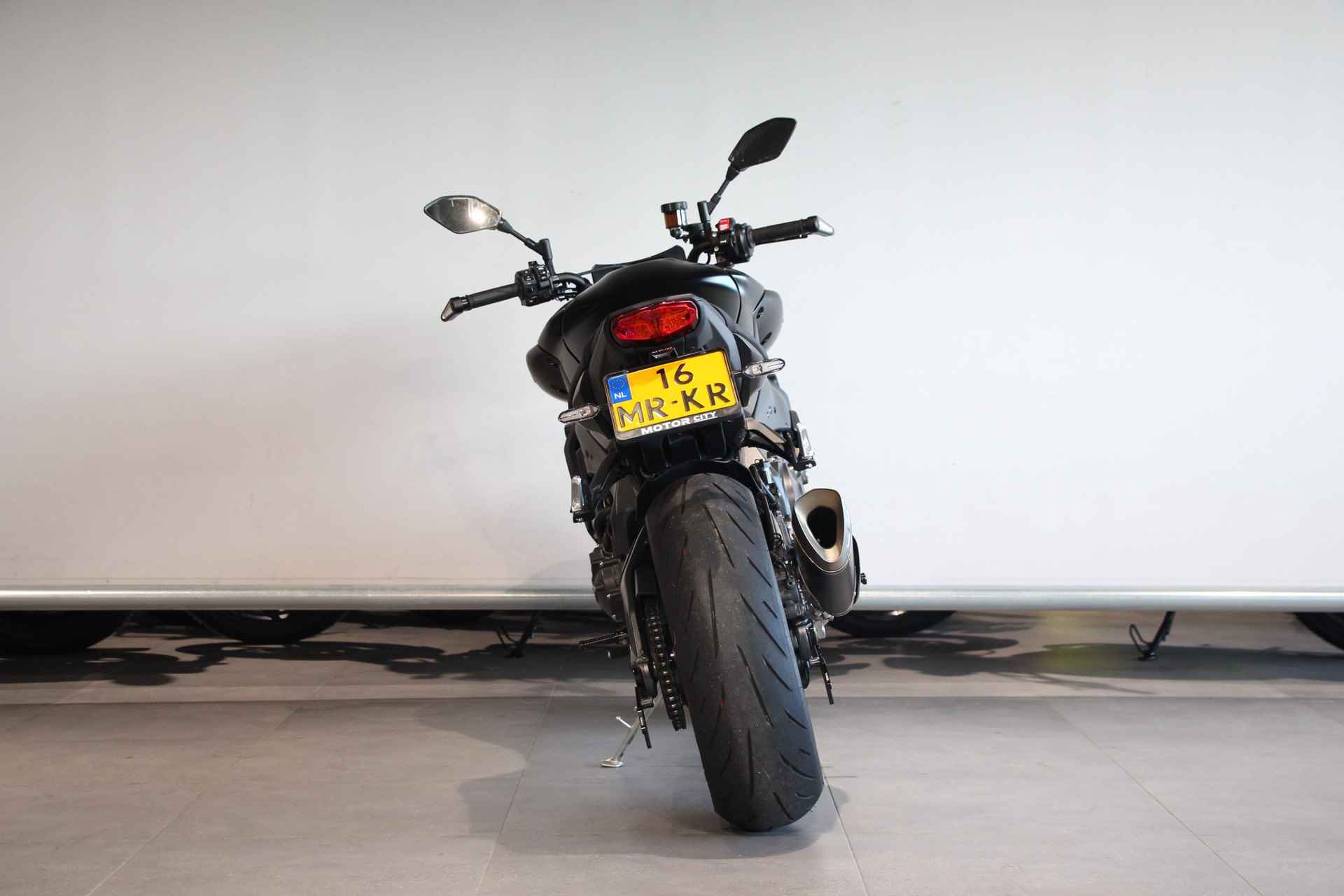 Yamaha MT-10 ABS - 6/10