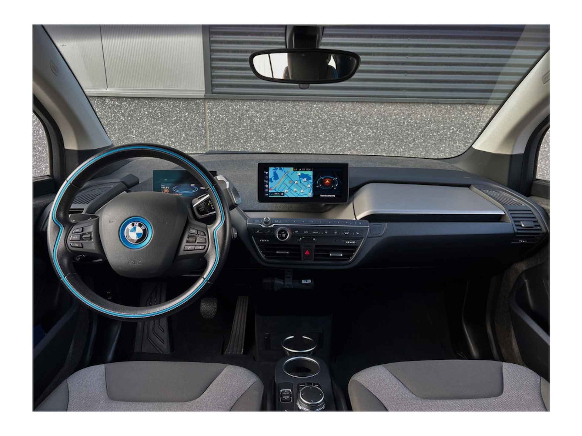 BMW i3 Executive 120Ah 42 kWh/Carplay/ W-pomp/Camera/3-fase/20" - 2/36