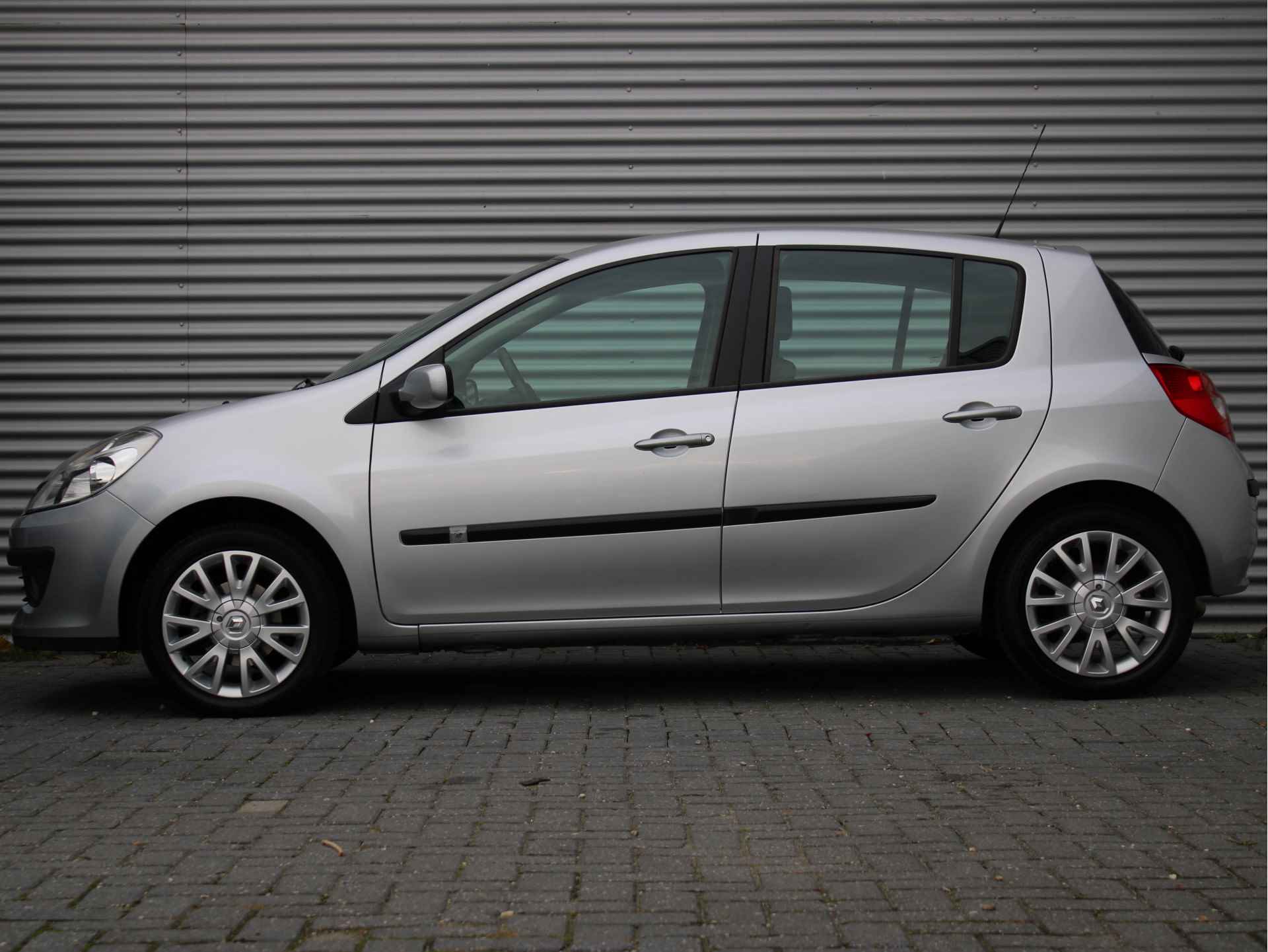 Renault Clio 1.2 TCE 100pk Collection | 100% Dealer Onderhouden! | Cruise Control | Airco | All-Seasons op 16"LMV | !! - 3/27