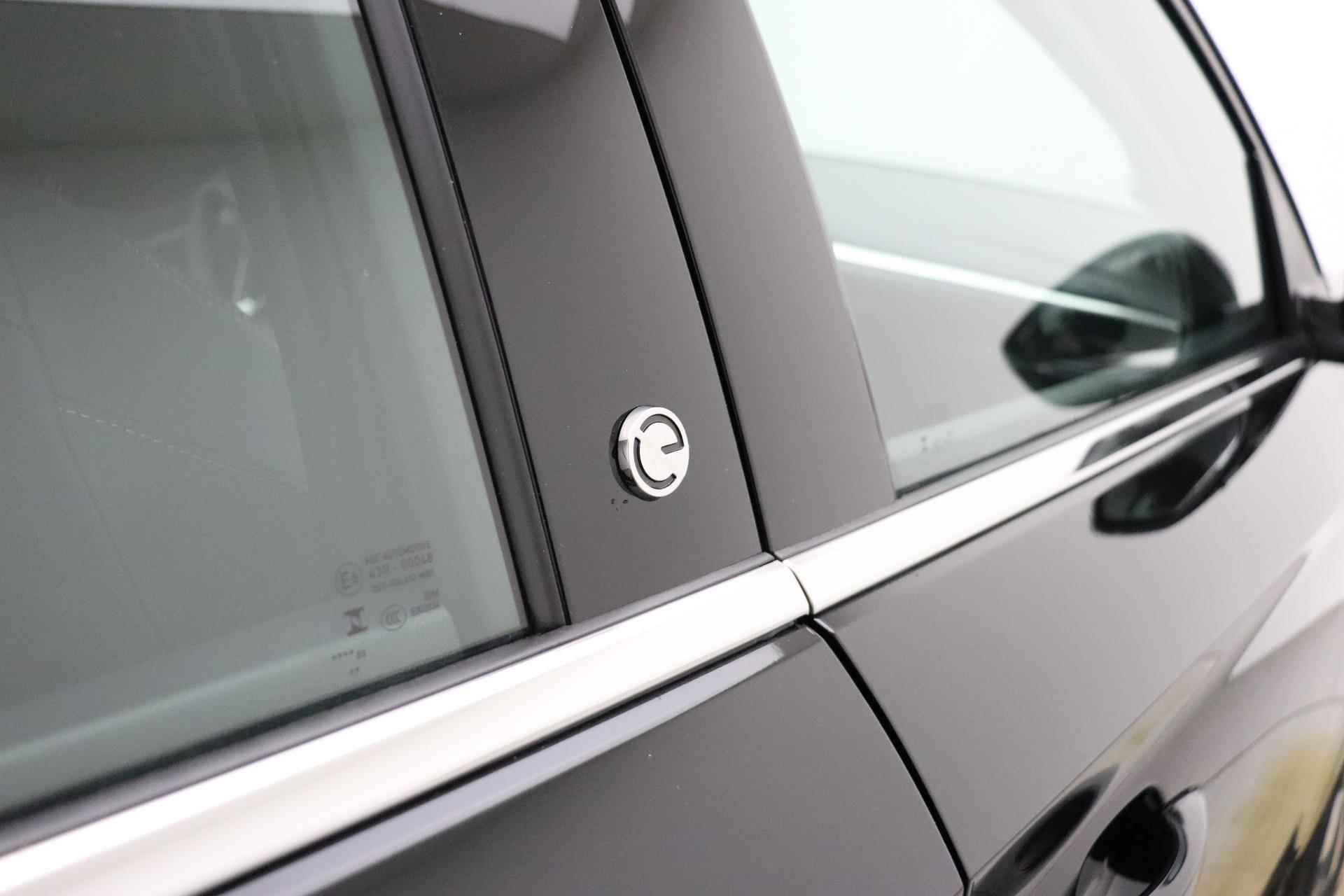 Opel Corsa-e Level 3 50 kWh | Subsidie mogelijk | Navigatie | Climate control | Camera | Parkeersensoren | Keyless start | Bluetooth | Lichtmetalen velgen - 16/32