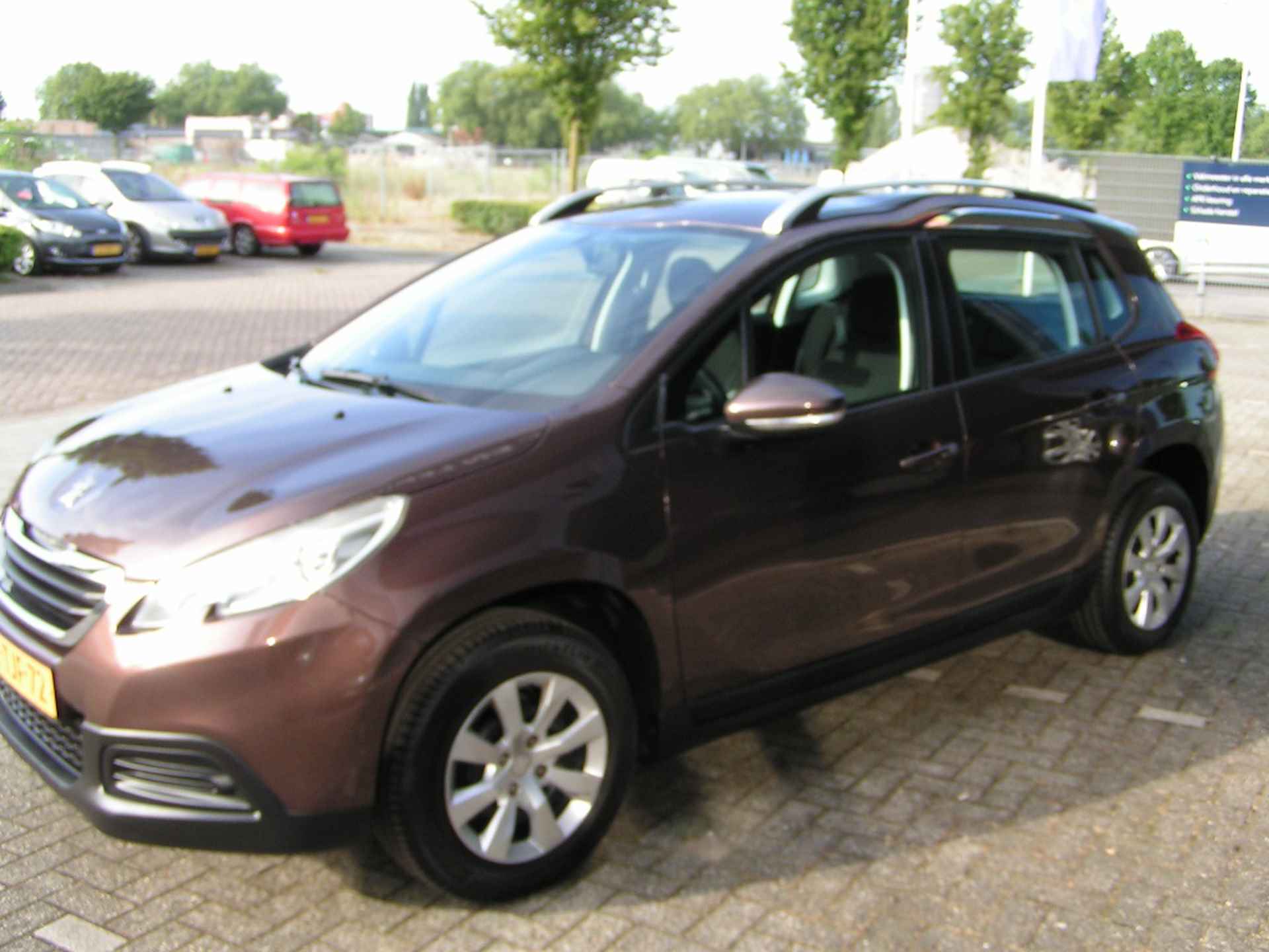 Peugeot 2008 1.2 VTi Access - 4/13