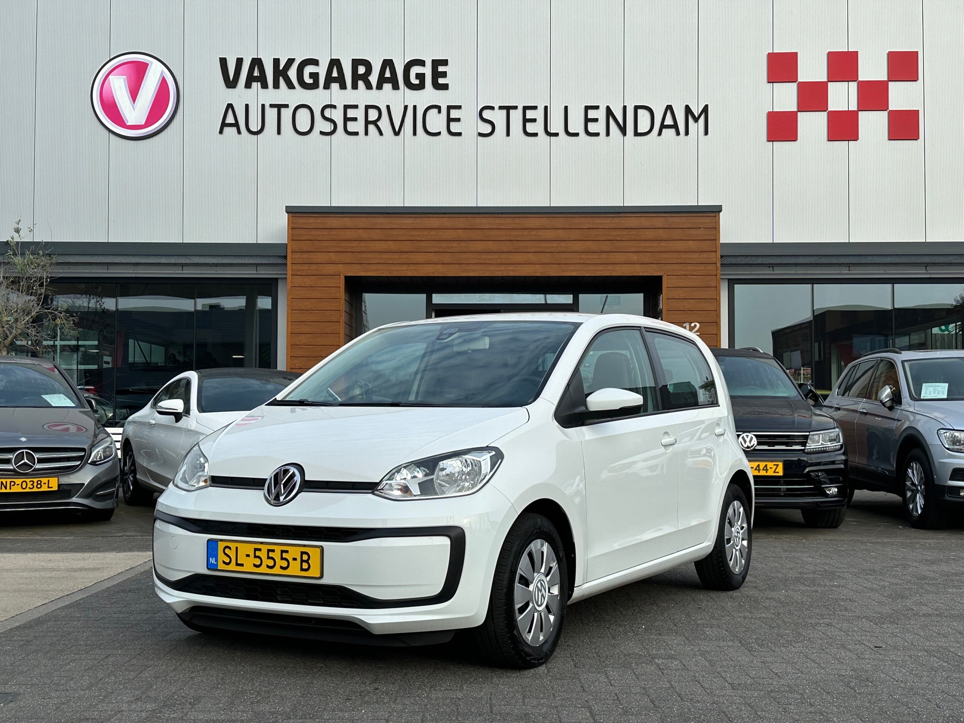 Volkswagen Up! 1.0 BMT move up!|Rijklaar Incl. Grote Beurt + 4 Nieuwe Banden|Automaat|Airco|Navigatie|5-Deurs