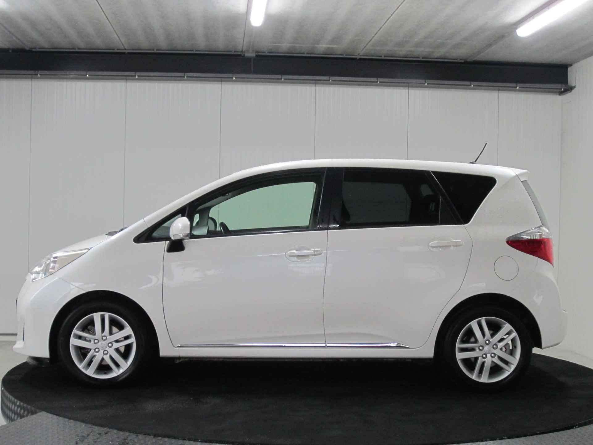 Toyota Verso-S 1.3 VVT-i Dynamic Aut Trekhaak Camera ECC - 4/22