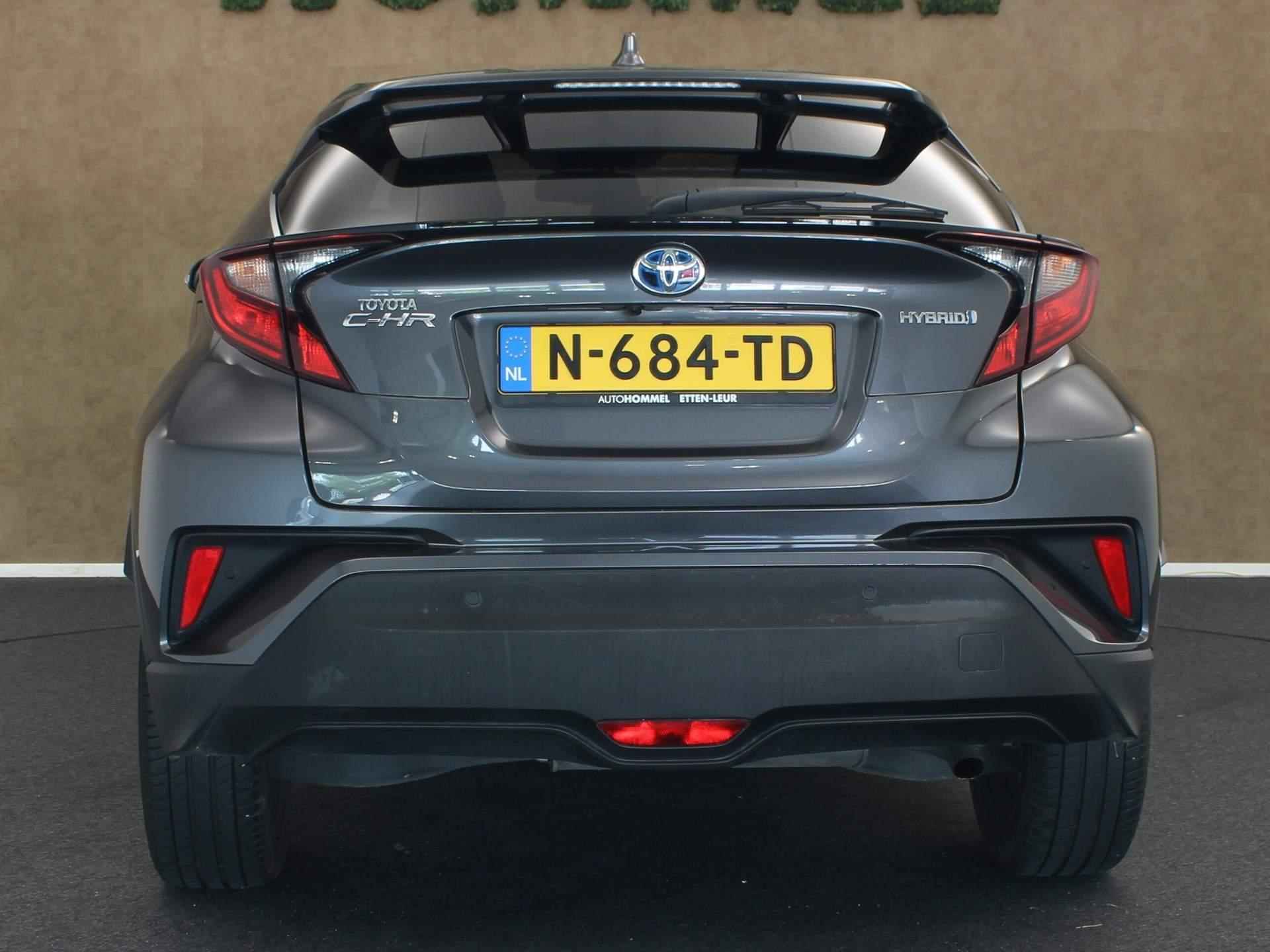 Toyota C-HR 1.8 Hybrid Dynamic - NAVIGATIE - KEYLESS ENTRY & START - PARKEERSENSOREN VOOR EN ACHTER - DODEHOEK DETECTIE - ADAPTIVE CRUISE CONTROL - ACHTERUITRIJ CAMERA - CLIMATE CONTROL - 7/32