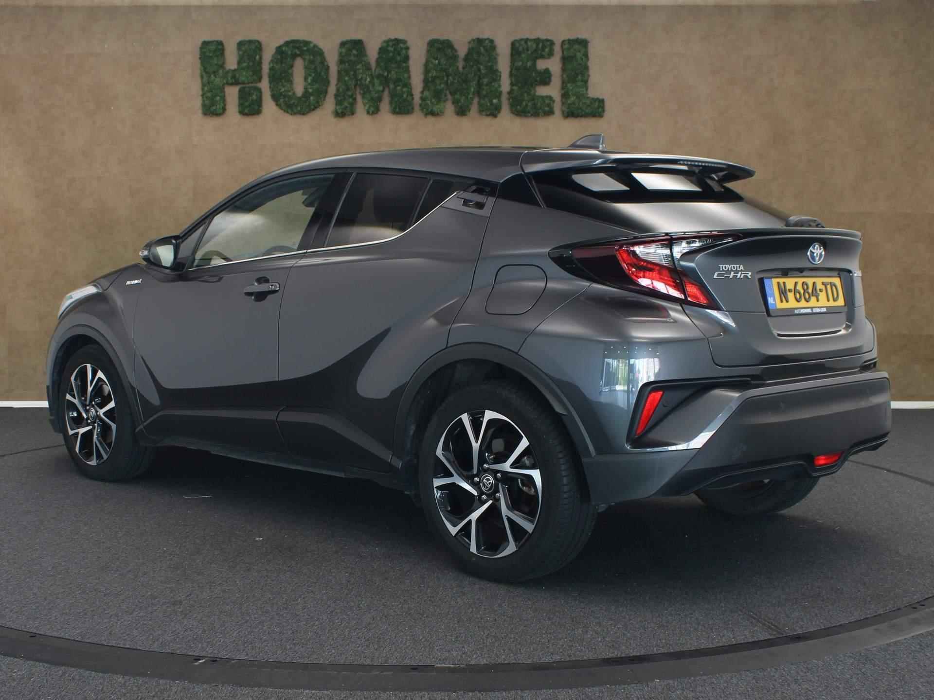 Toyota C-HR 1.8 Hybrid Dynamic - NAVIGATIE - KEYLESS ENTRY & START - PARKEERSENSOREN VOOR EN ACHTER - DODEHOEK DETECTIE - ADAPTIVE CRUISE CONTROL - ACHTERUITRIJ CAMERA - CLIMATE CONTROL - 11/32