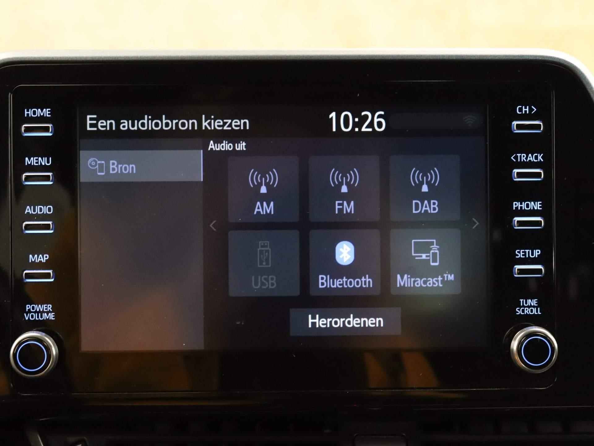 Toyota C-HR 1.8 Hybrid Dynamic - NAVIGATIE - KEYLESS ENTRY & START - PARKEERSENSOREN VOOR EN ACHTER - DODEHOEK DETECTIE - ADAPTIVE CRUISE CONTROL - ACHTERUITRIJ CAMERA - CLIMATE CONTROL - 29/32