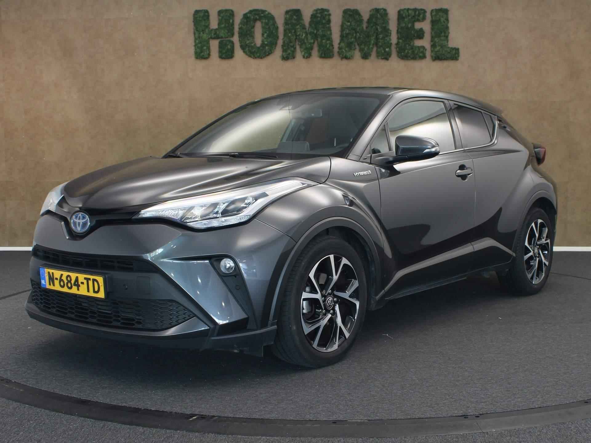 Toyota C-HR 1.8 Hybrid Dynamic - NAVIGATIE - KEYLESS ENTRY & START - PARKEERSENSOREN VOOR EN ACHTER - DODEHOEK DETECTIE - ADAPTIVE CRUISE CONTROL - ACHTERUITRIJ CAMERA - CLIMATE CONTROL - 1/32