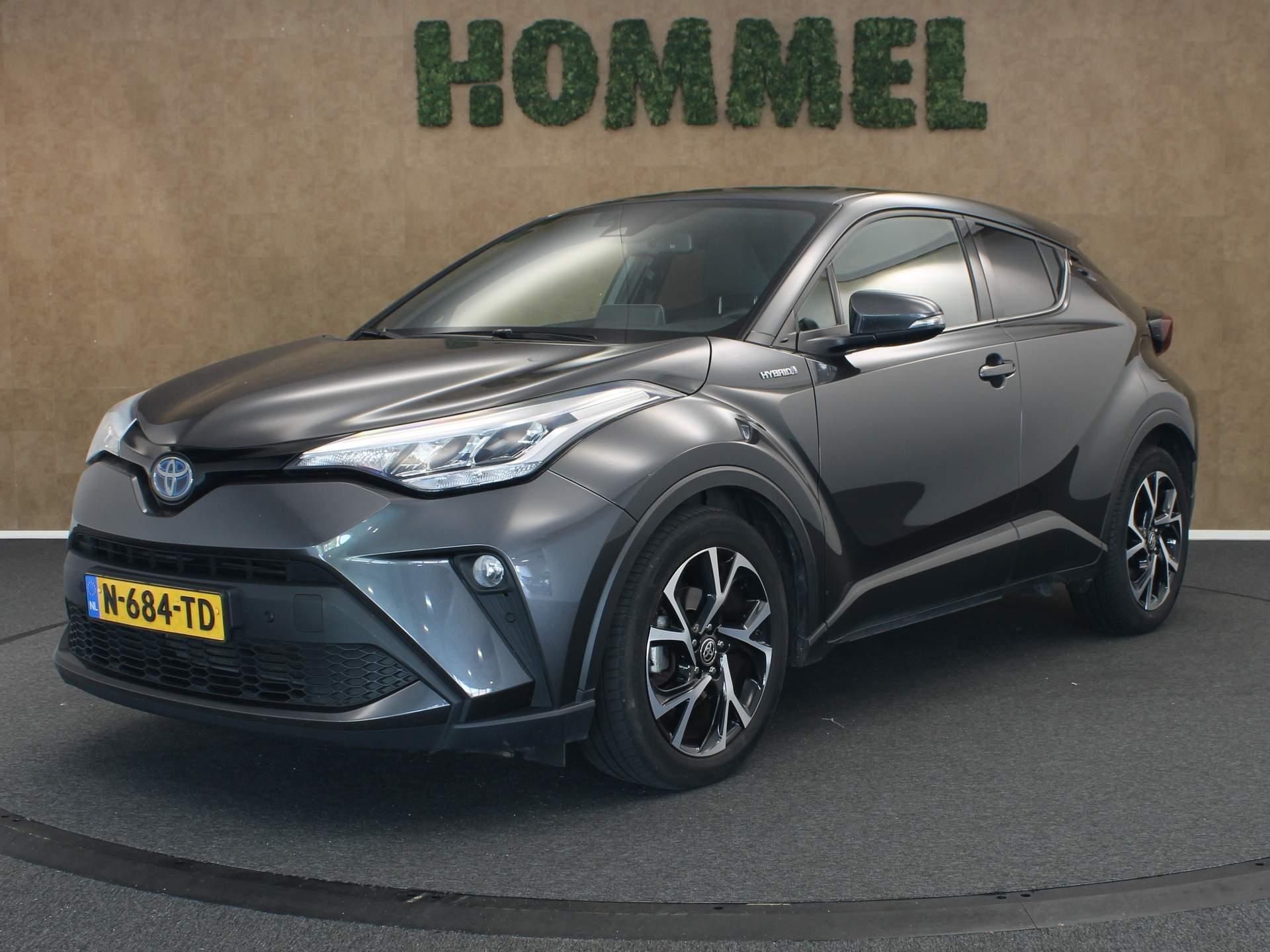 Toyota C-HR 1.8 Hybrid Dynamic - NAVIGATIE - KEYLESS ENTRY & START - PARKEERSENSOREN VOOR EN ACHTER - DODEHOEK DETECTIE - ADAPTIVE CRUISE CONTROL - ACHTERUITRIJ CAMERA - CLIMATE CONTROL