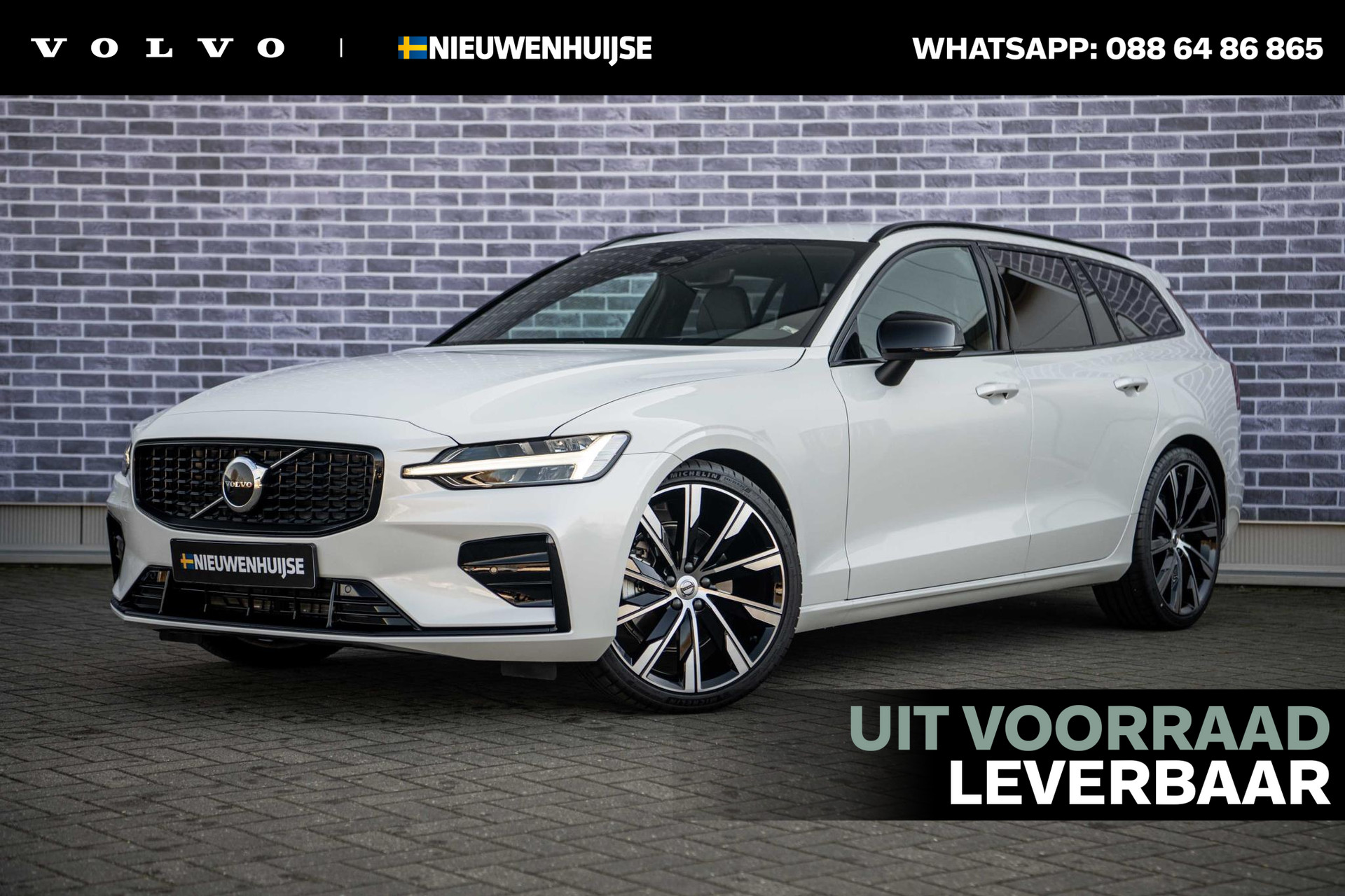Volvo V60 2.0 B3 Plus Dark Fin. € 1.050 p/m | Uit Voorraad Leverbaar | 20" Turbine | Donker Glas | Sportchassis | Power Seats | bij viaBOVAG.nl