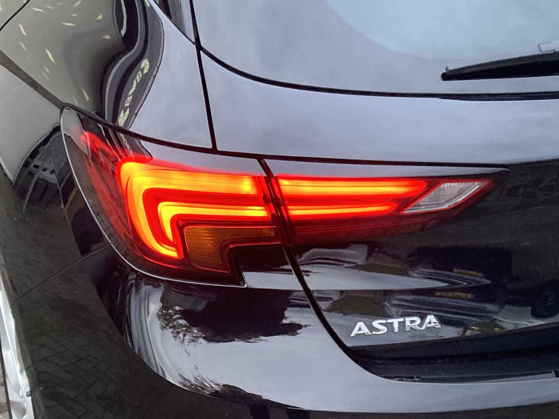 Opel Astra 1.2 Launch Elegance | Plaatje !! | Airco | Camera | Cruise Control | Navigatie | PDC V+A | Stoel & Stuur verwarming | Agr-stoele - 33/40