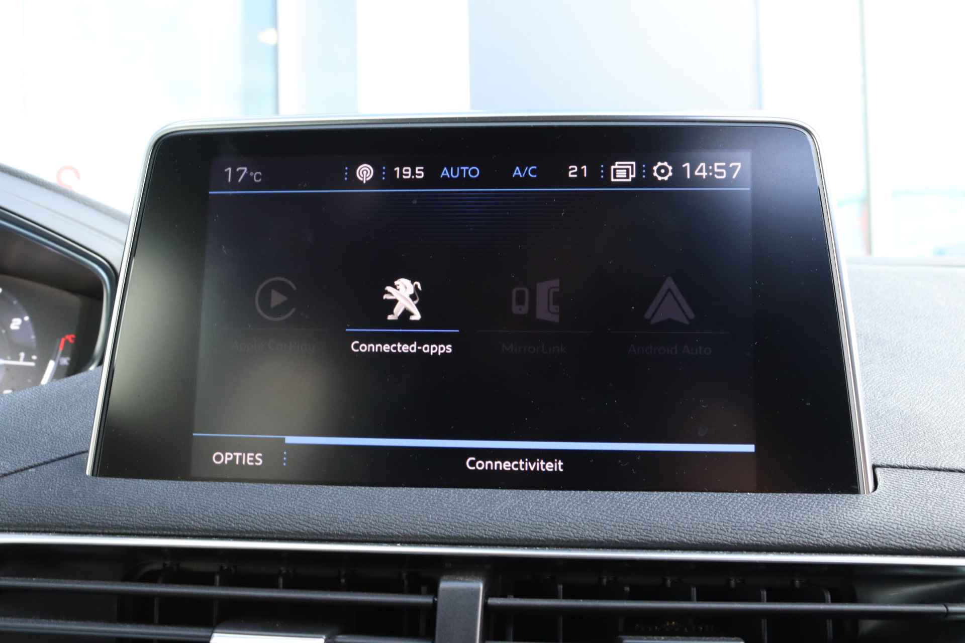 Peugeot 3008 1.2 PureTech Allure | Schuifdak | Trekhaak | Cruise Control |Camera | Navi | Carplay - 32/37