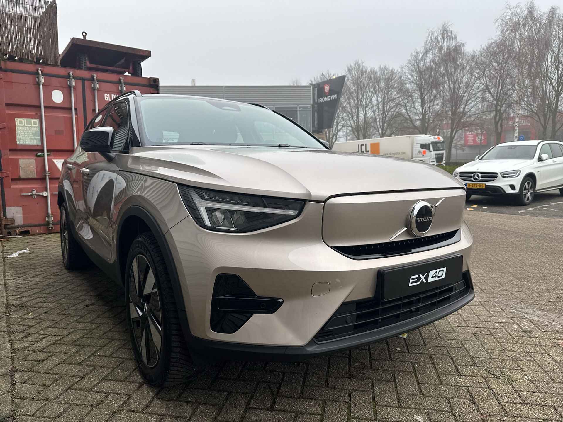 Volvo XC40 Single Motor Extended Range Plus 82 kWh / uit voorraad leverbaar / vrijgesteld van BPM / inclusief Volvo Subsidie / - 4/30