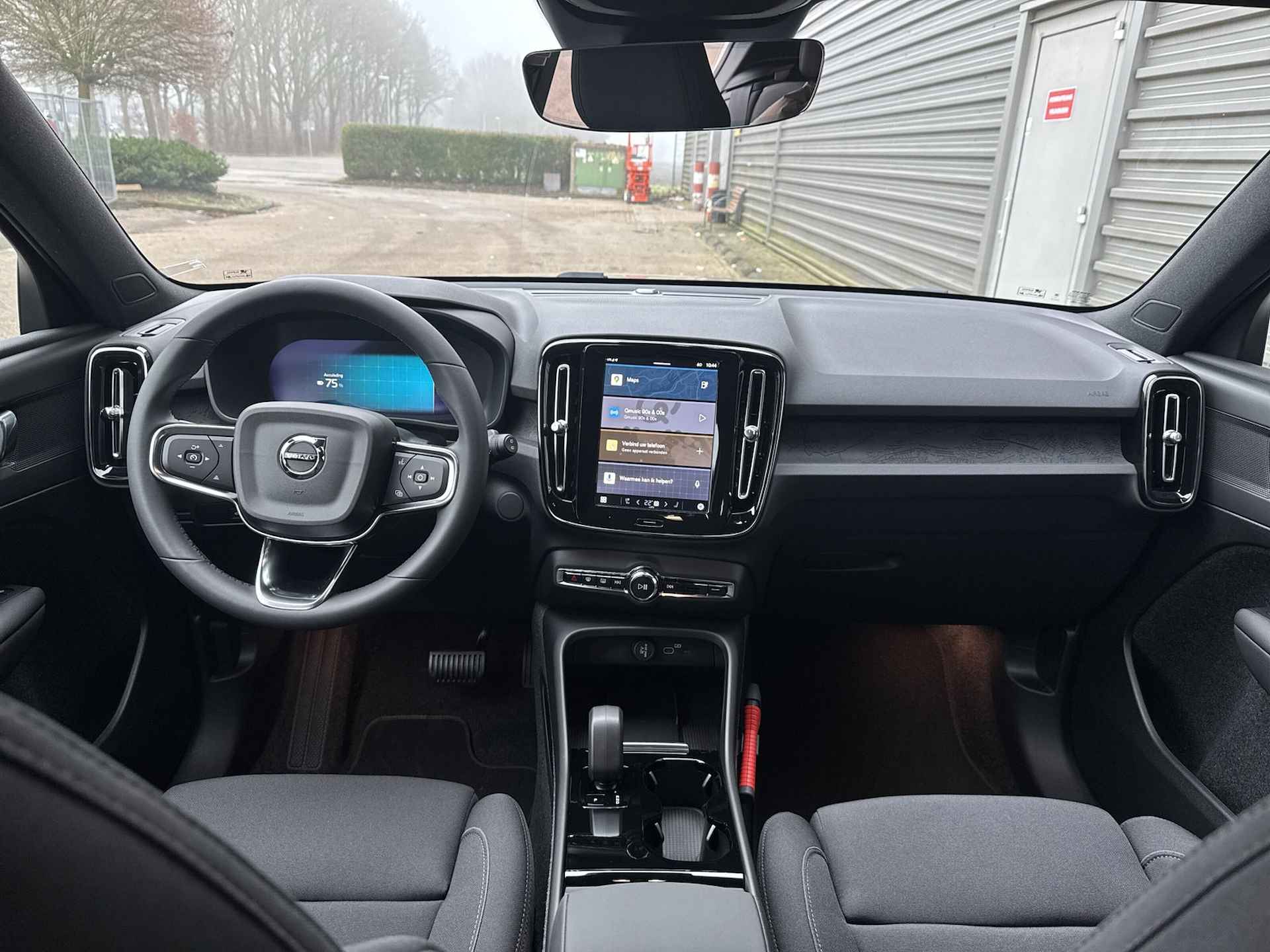 Volvo XC40 Single Motor Extended Range Plus 82 kWh / uit voorraad leverbaar / vrijgesteld van BPM / inclusief Volvo Subsidie / - 16/30