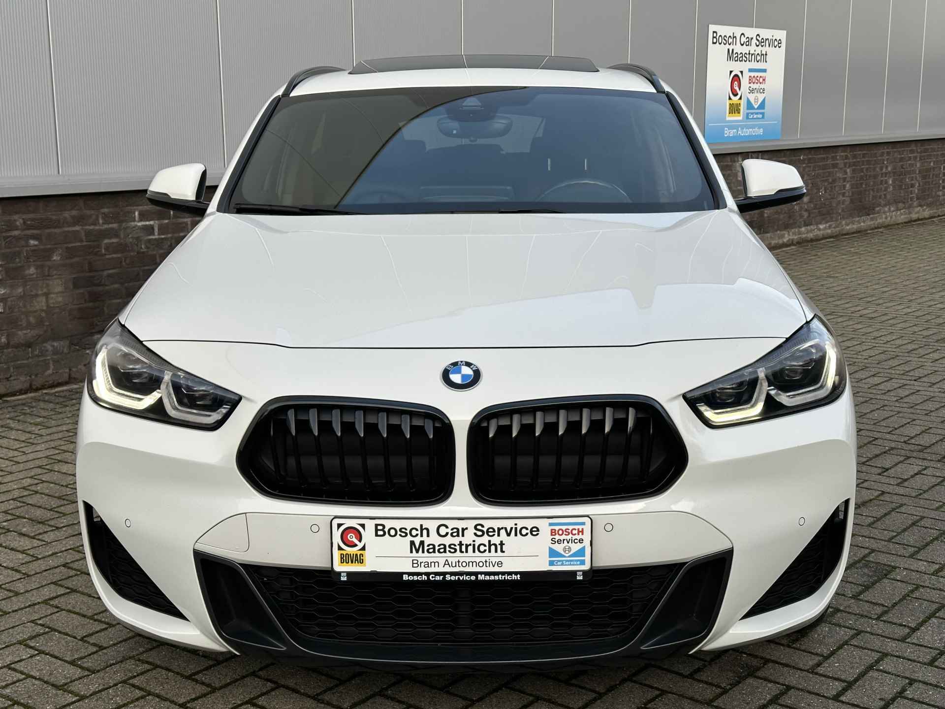 BMW X2 xDrive25e M-Sport | HUD | Pano | Harman & K | Adaptiv CC | 19'' | High Executive Adaptive CC |  Noodremsyst assist - Snelh-/afstandsreg- Camera  Interesse, Proefrit? Bel of app met: 06-24 28 28 42 - 32/44