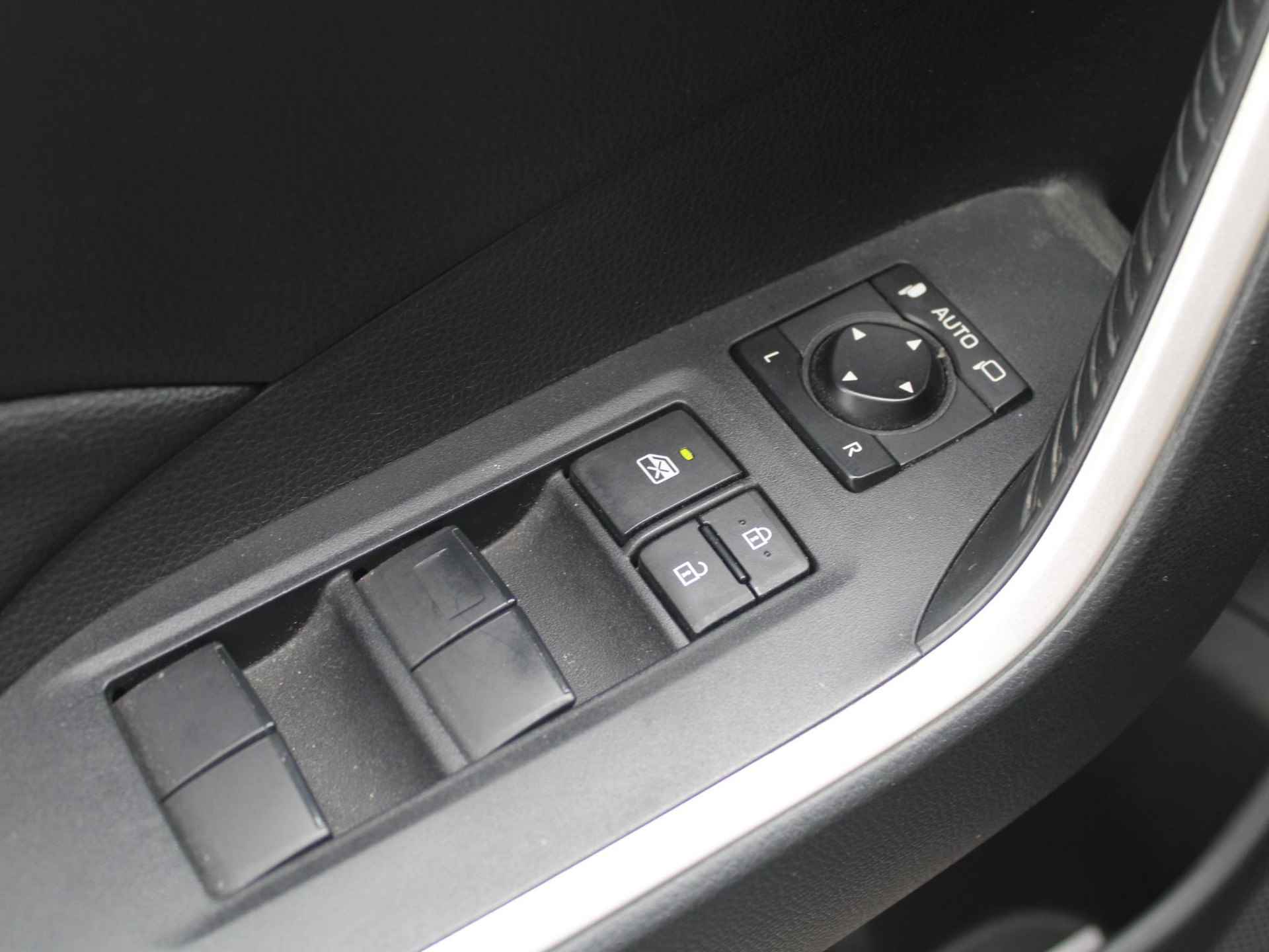 Toyota RAV4 2.0 VVT-iE Active | Adapt. Cruise | Stoelverwarming | Navi | Trekhaak | Automaat! - 11/21