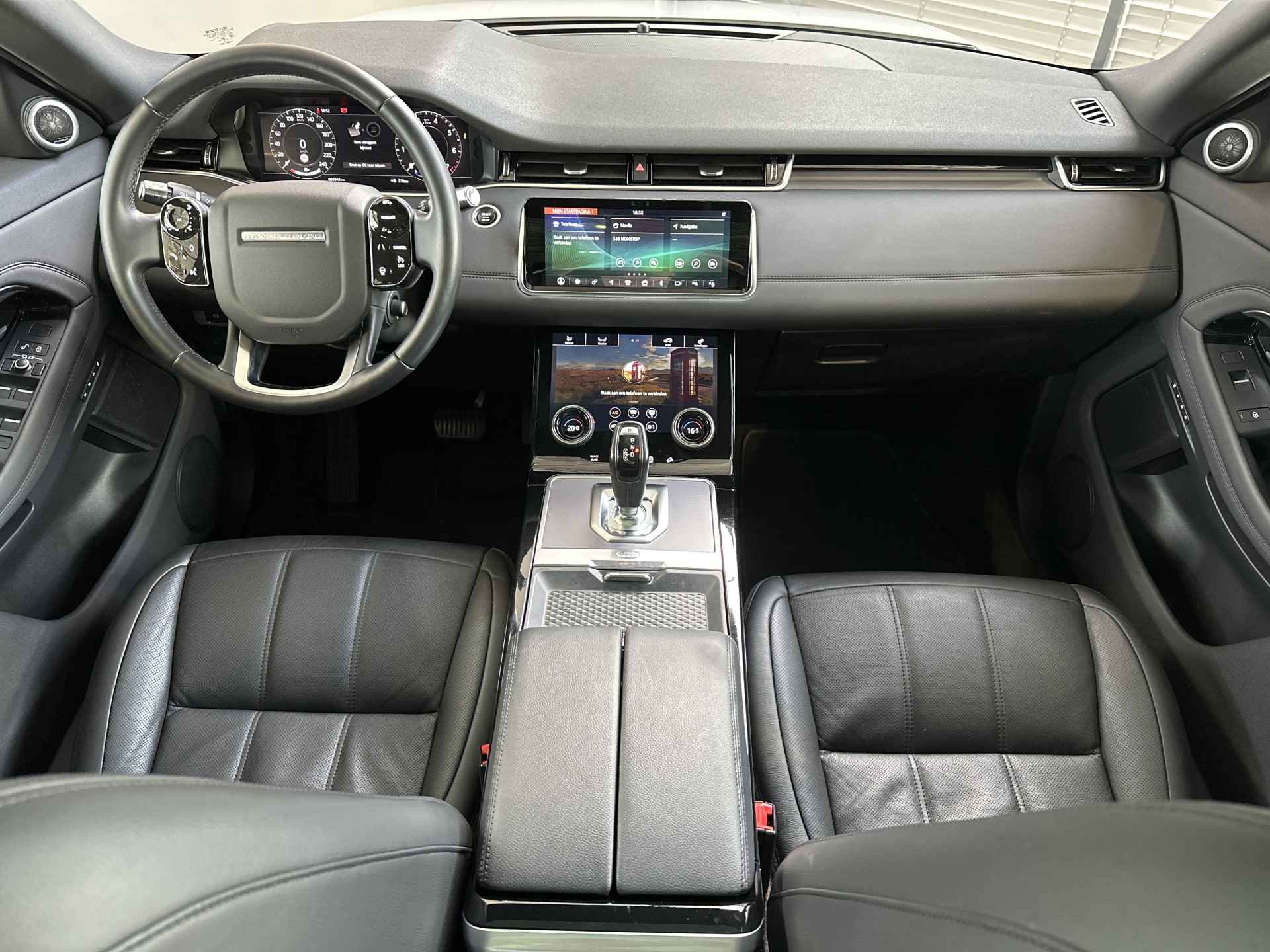 Land Rover Range Rover Evoque P250 AWD SE | Keyless-entry | Panoramadak | Cold Climate Pack - 4/35