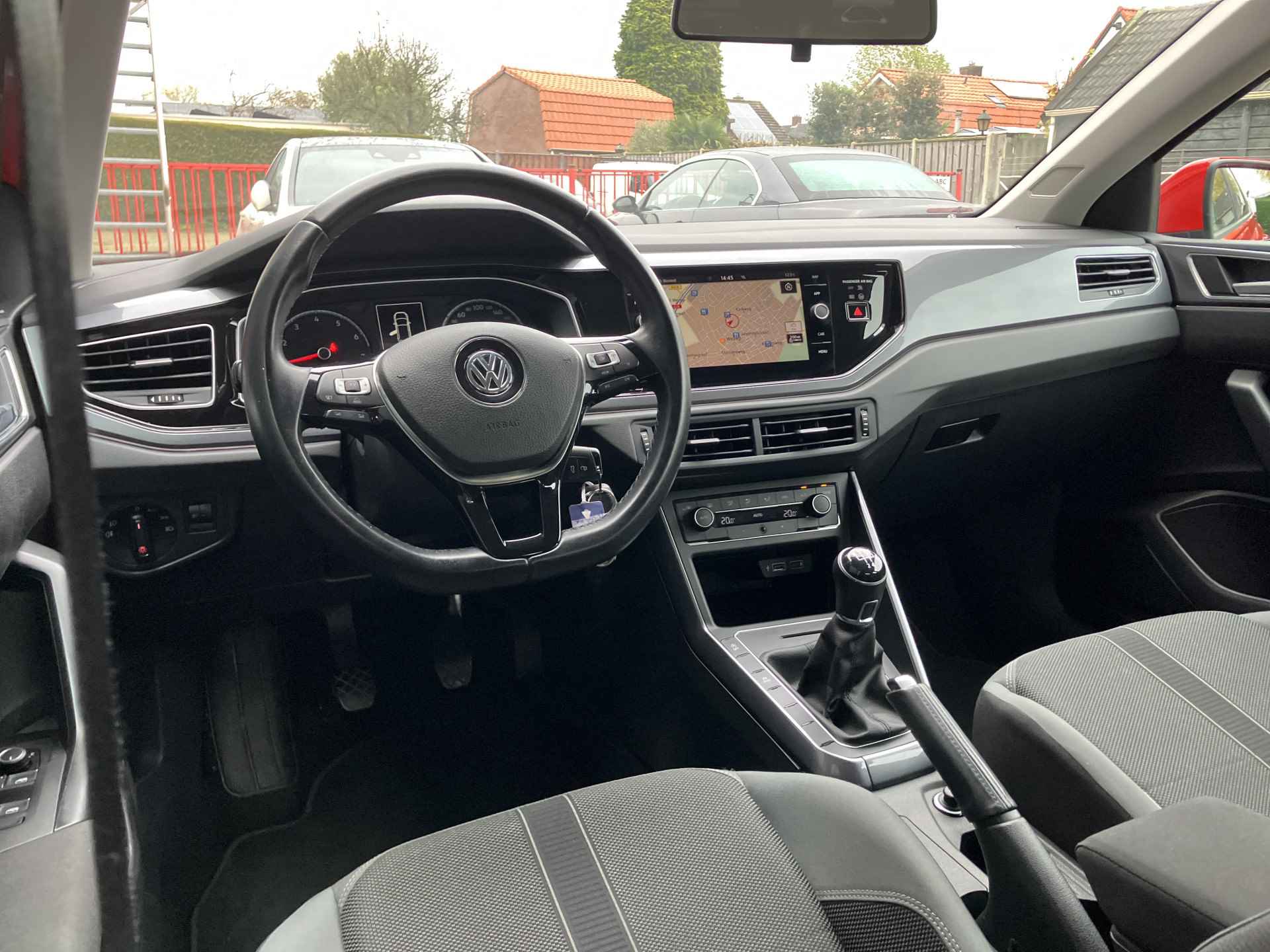 Volkswagen Polo 1.0 TSI Highline | 1e eigenaar | dealer onderhouden | navigatie | adap. cruise | apple carplay/android auto - 15/35