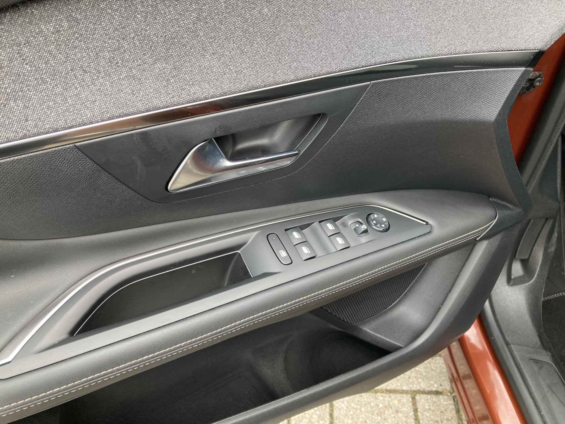 Peugeot 3008 1.2 PureTech GT Line | i-Cockpit | Dodehoek sensor | Half leder | Rijklaarprijs incl. garantie! - 14/31