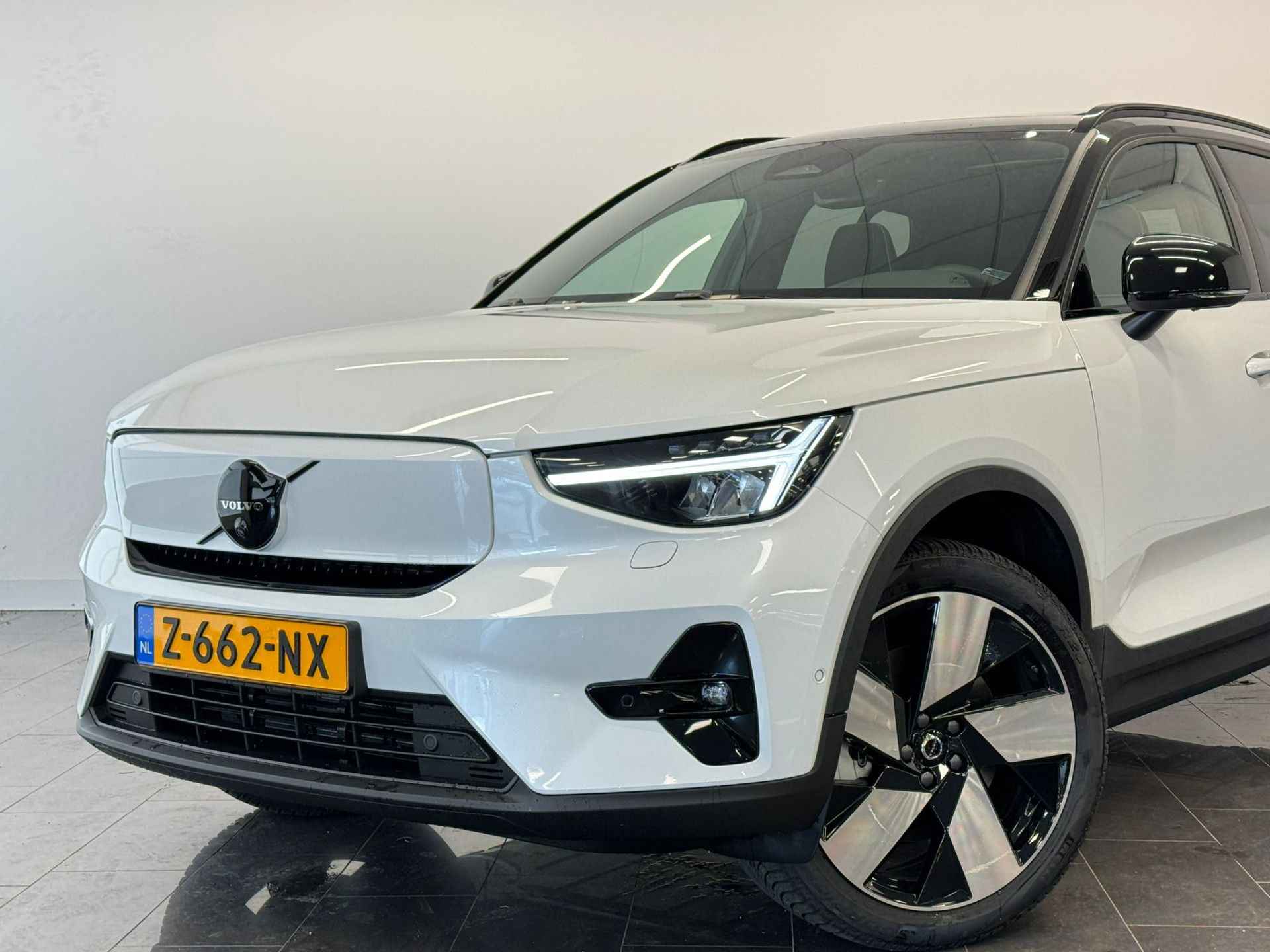 Volvo XC40 Single Motor Extended Range Ultimate 82 kWh - 40/49