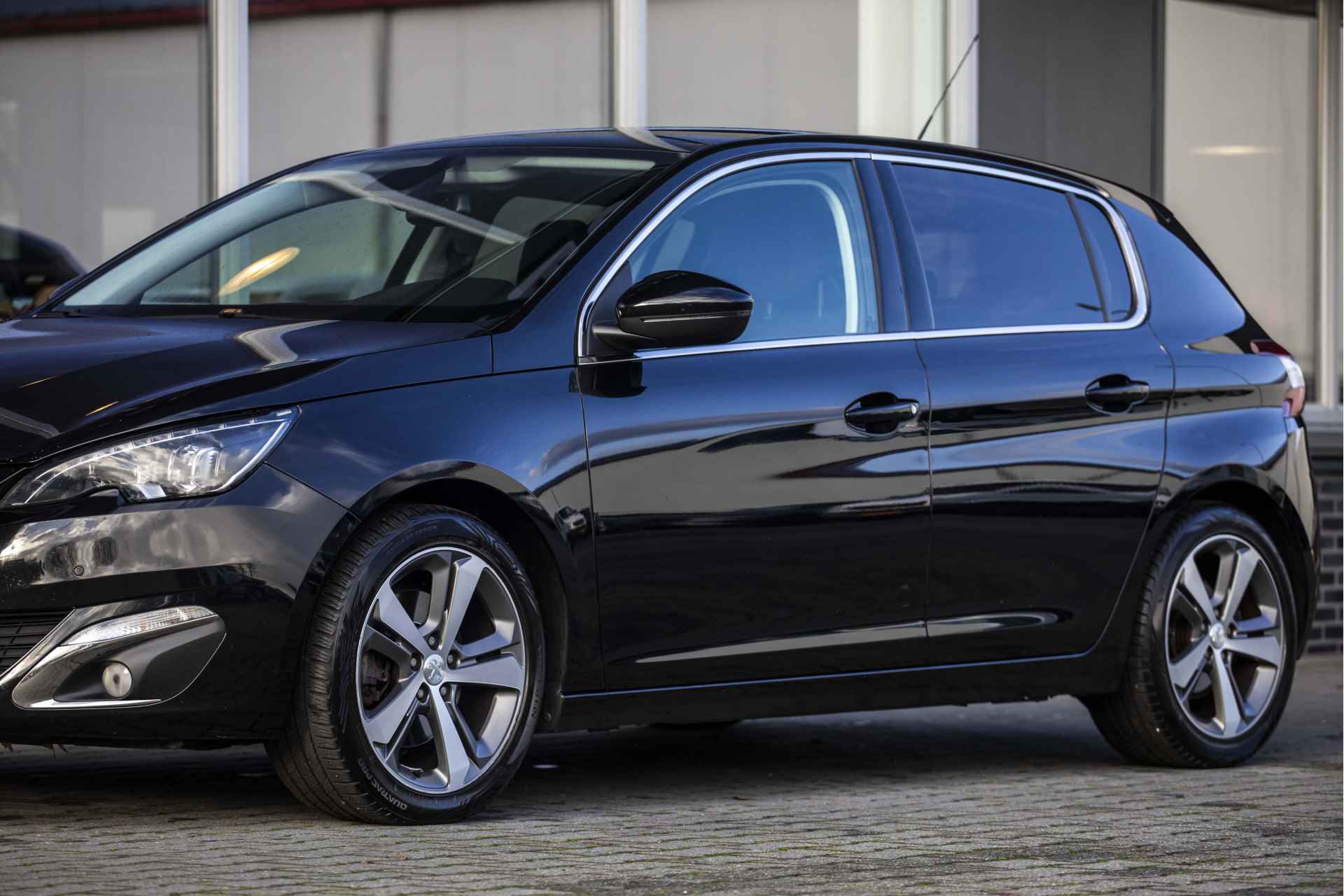 Peugeot 308 1.6 THP Première | Trekhaak | Stoelverwarming | LED - 14/42