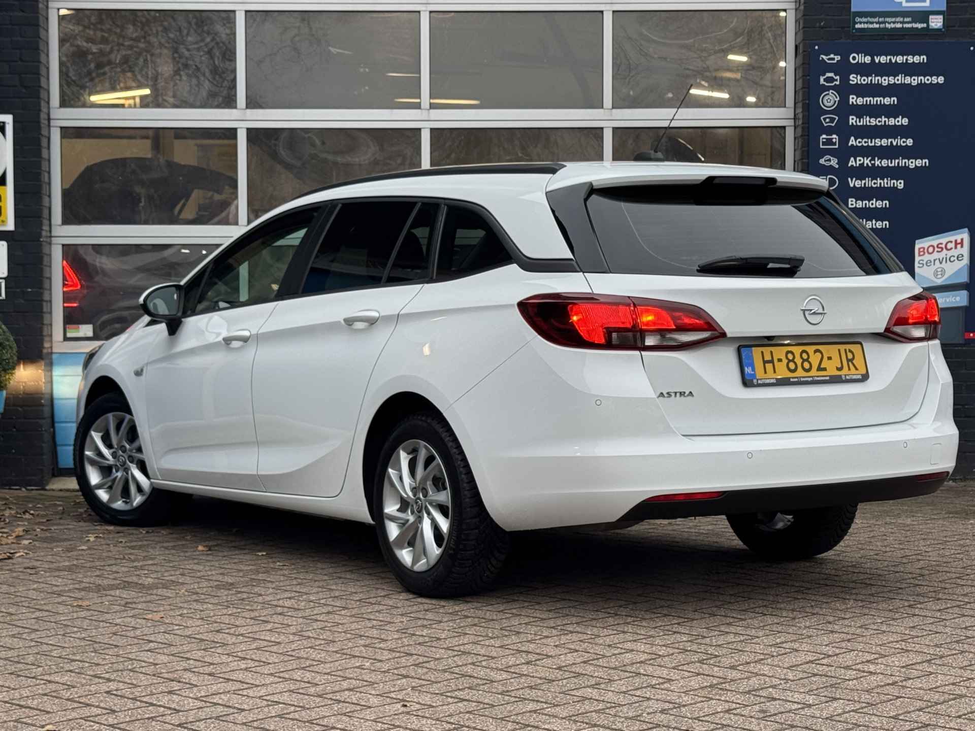 Opel Astra Sports Tourer 1.2 Edition | Navigatie | Cruise Control | Climate Control | Achteruitrijcamera | Rijklaar + 12 Maand BOVAG Garantie - 4/47