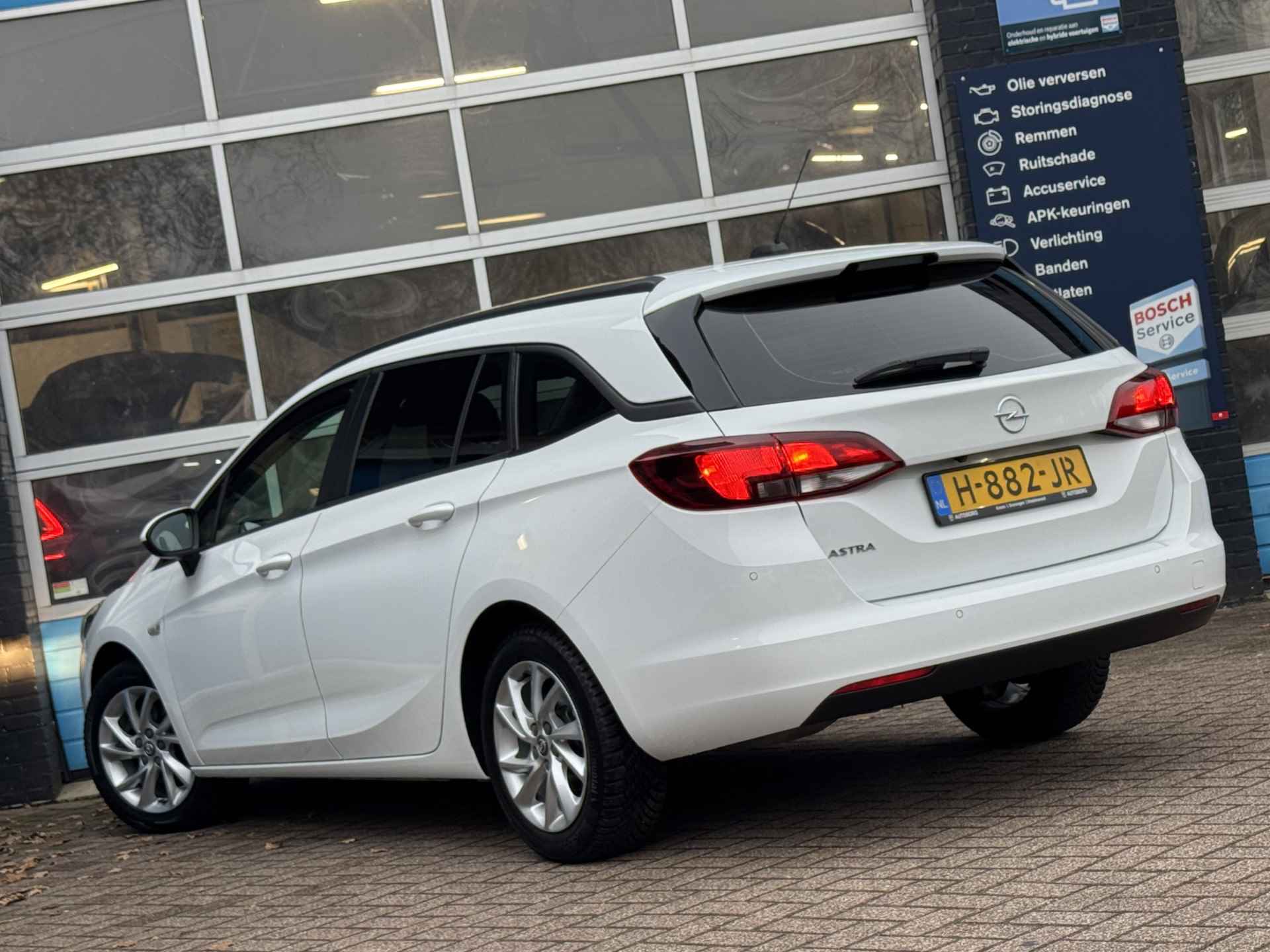 Opel Astra Sports Tourer 1.2 Edition | Navigatie | Cruise Control | Climate Control | Achteruitrijcamera | Rijklaar + 12 Maand BOVAG Garantie - 42/47