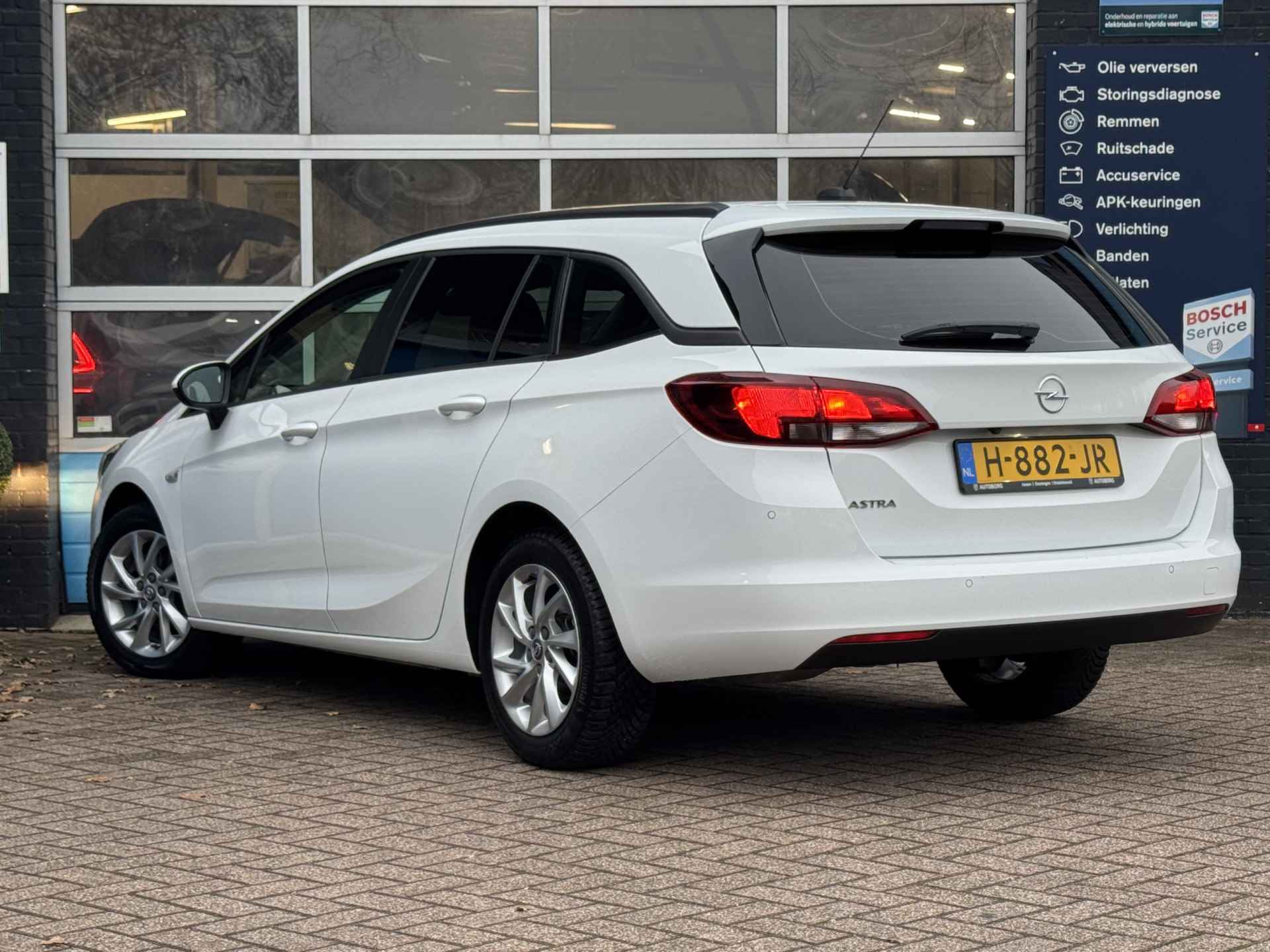 Opel Astra Sports Tourer 1.2 Edition | Navigatie | Cruise Control | Climate Control | Achteruitrijcamera | Rijklaar + 12 Maand BOVAG Garantie - 43/47