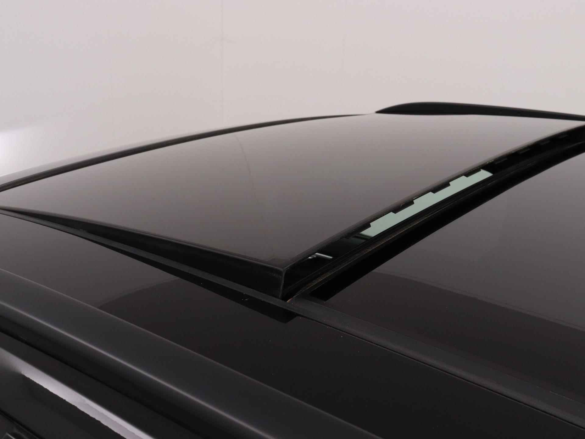 Audi Q3 40 TFSI Quattro S edition 190PK | S-line | Automaat | Panoramadak | Camera | Trekhaak | Optiek zwart | Navigatie | Climate Control | Audi Soundsystem | Matrix Led | Privacy glass | Stoelverwarming | Adaptive cruise control | Fabrieksgarantie tot 2027 | - 26/33