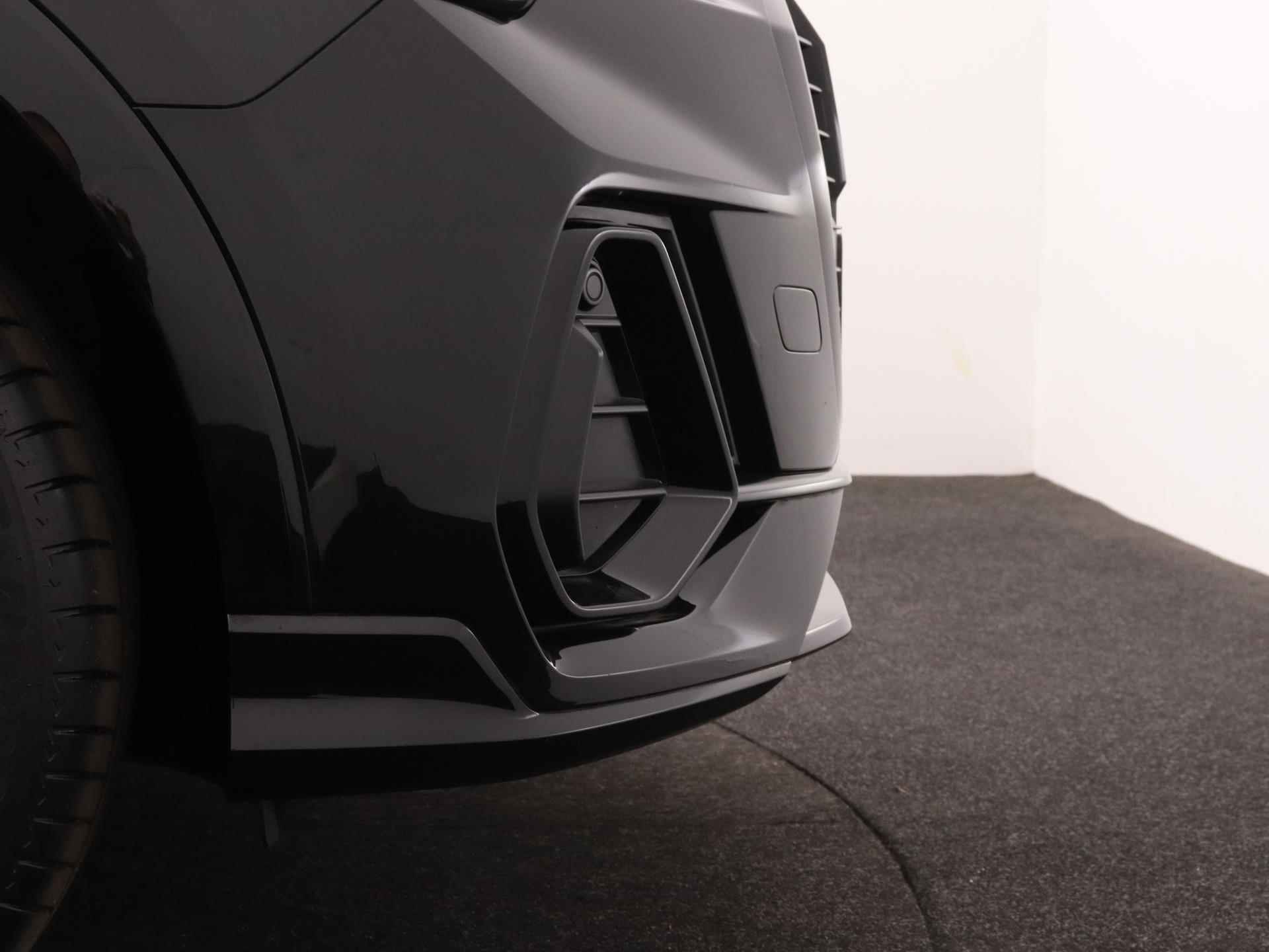 Audi Q3 40 TFSI Quattro S edition 190PK | S-line | Automaat | Panoramadak | Camera | Trekhaak | Optiek zwart | Navigatie | Climate Control | Audi Soundsystem | Matrix Led | Privacy glass | Stoelverwarming | Adaptive cruise control | Fabrieksgarantie tot 2027 | - 28/33