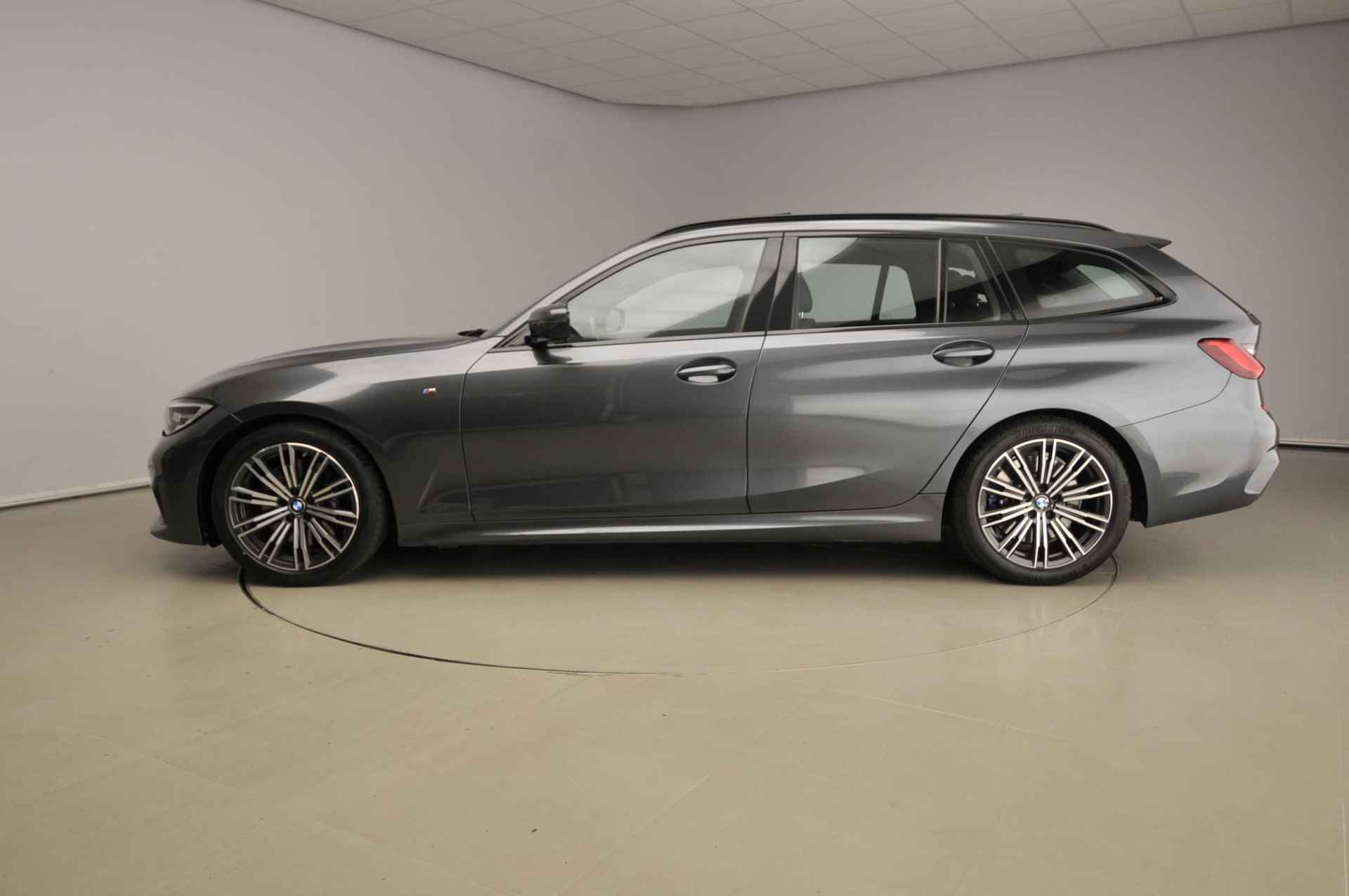 BMW 3 Serie Touring 330i | M-Sportpakket | LED | Navigatie | Schuifdak | Sportstoelen | Shadow line | Hifi speakers | Alu 18 inch - 3/48