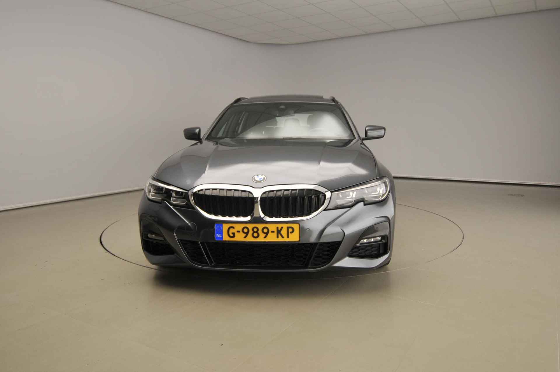 BMW 3 Serie Touring 330i | M-Sportpakket | LED | Navigatie | Schuifdak | Sportstoelen | Shadow line | Hifi speakers | Alu 18 inch - 6/48