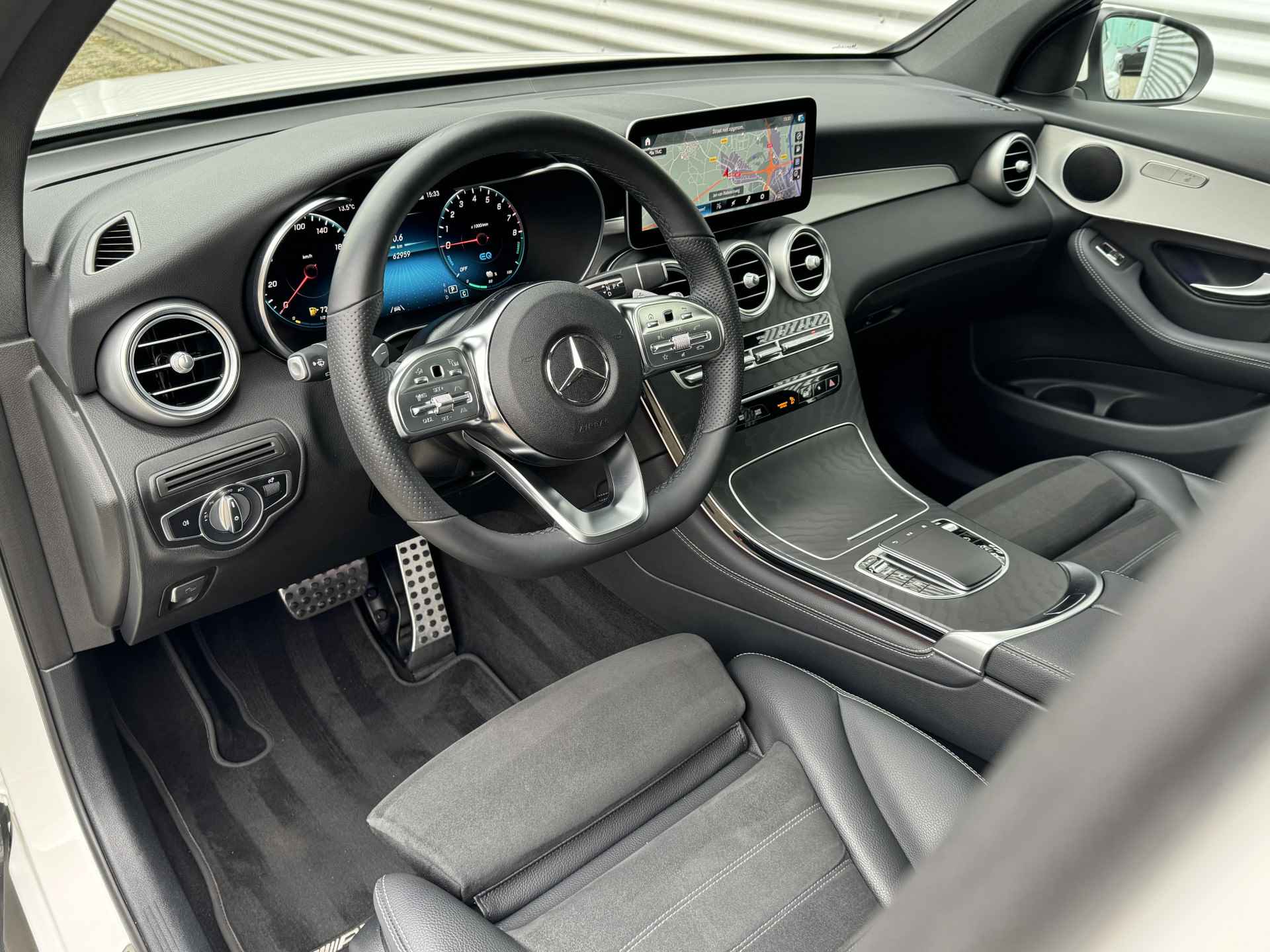 Mercedes-Benz GLC 300e 4MATIC AMG Line | Schuifdak | 360' Camera | Digitaal Dash | Carplay | 20' AMG | Sfeer | LED | . - 20/27