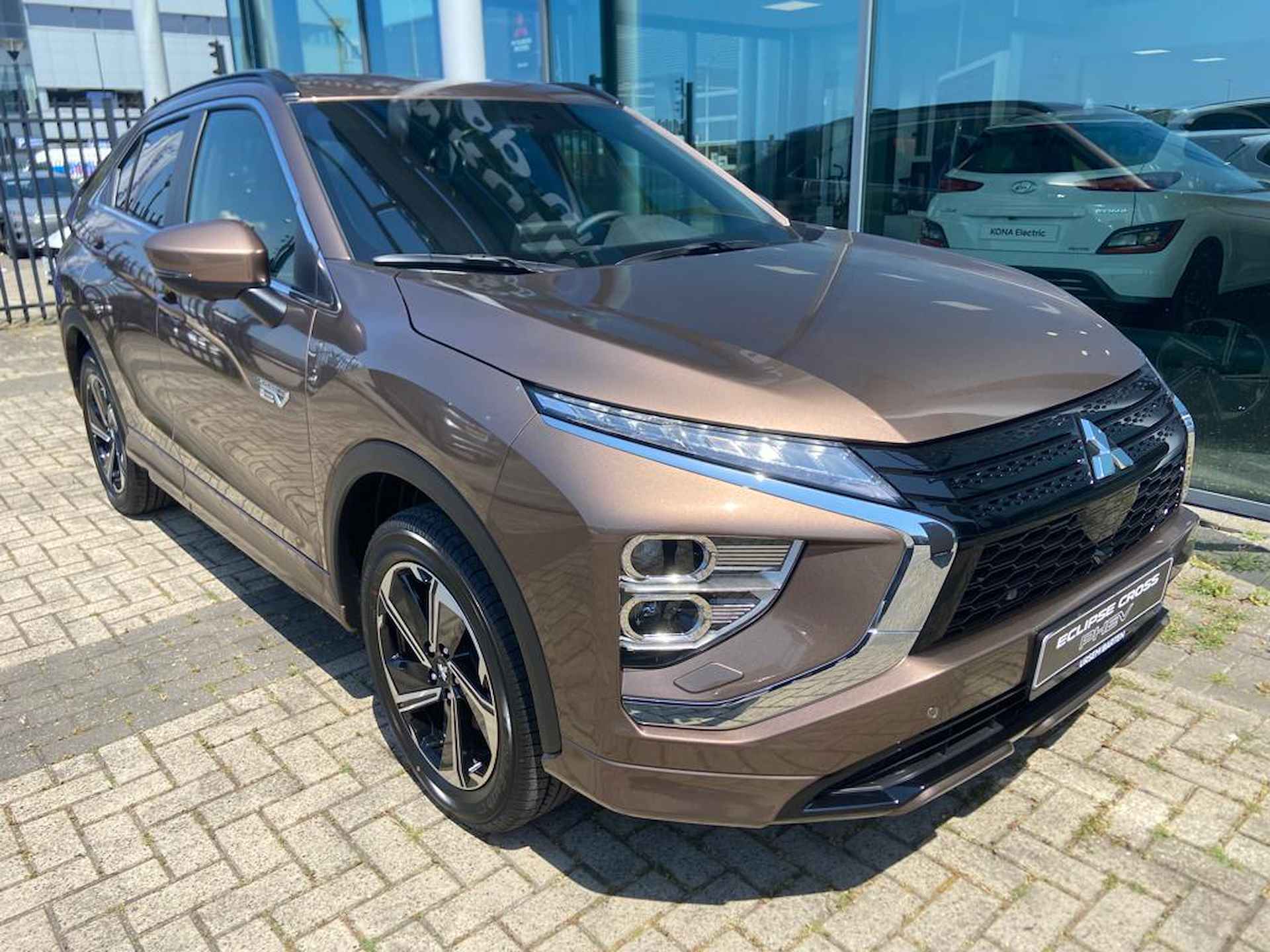 Mitsubishi Eclipse Cross 2.4 PHEV Executive Van € 46.430,- voor € 38.430,- - 4/33