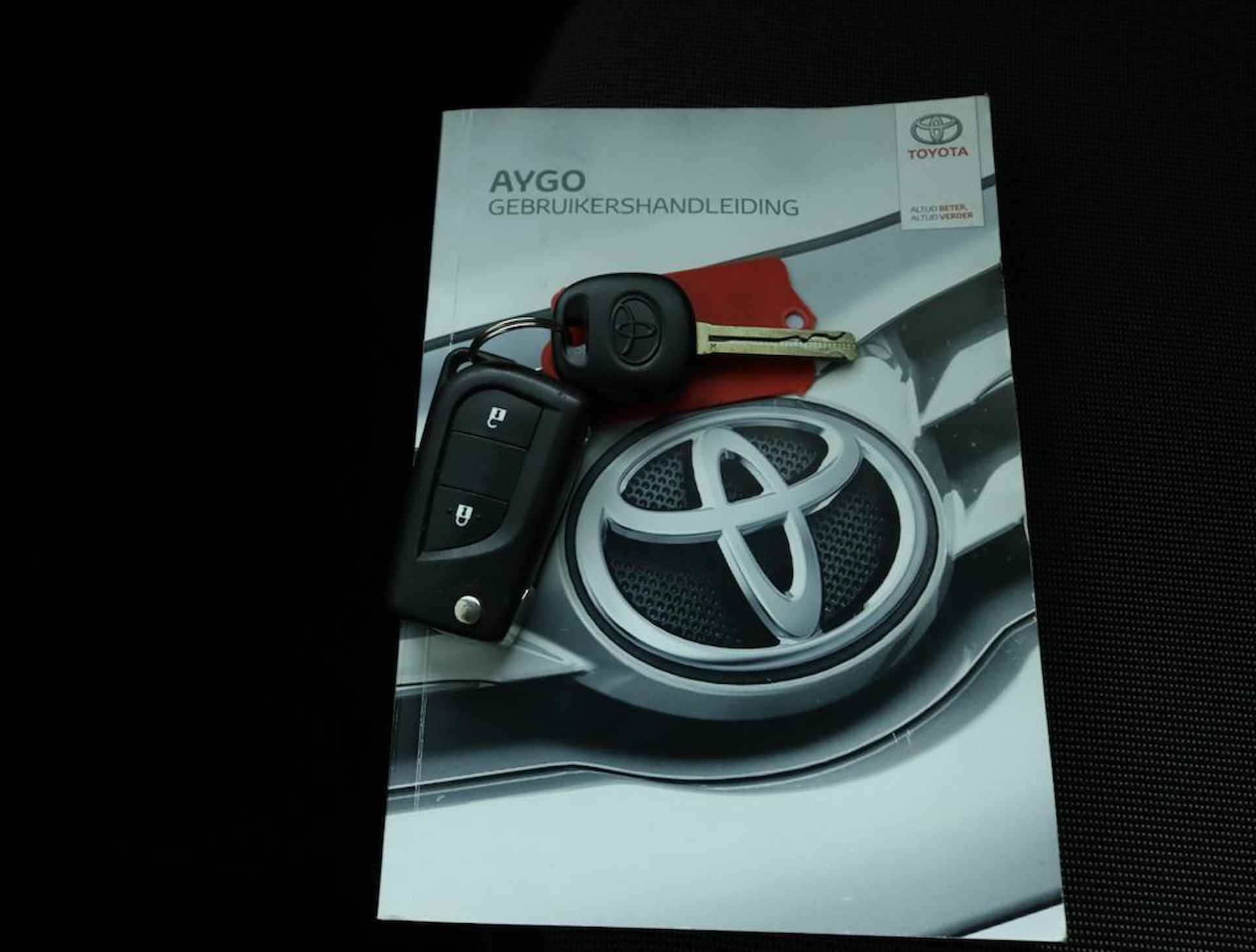 Toyota Aygo 1.0 VVT-i x-play - 11/51