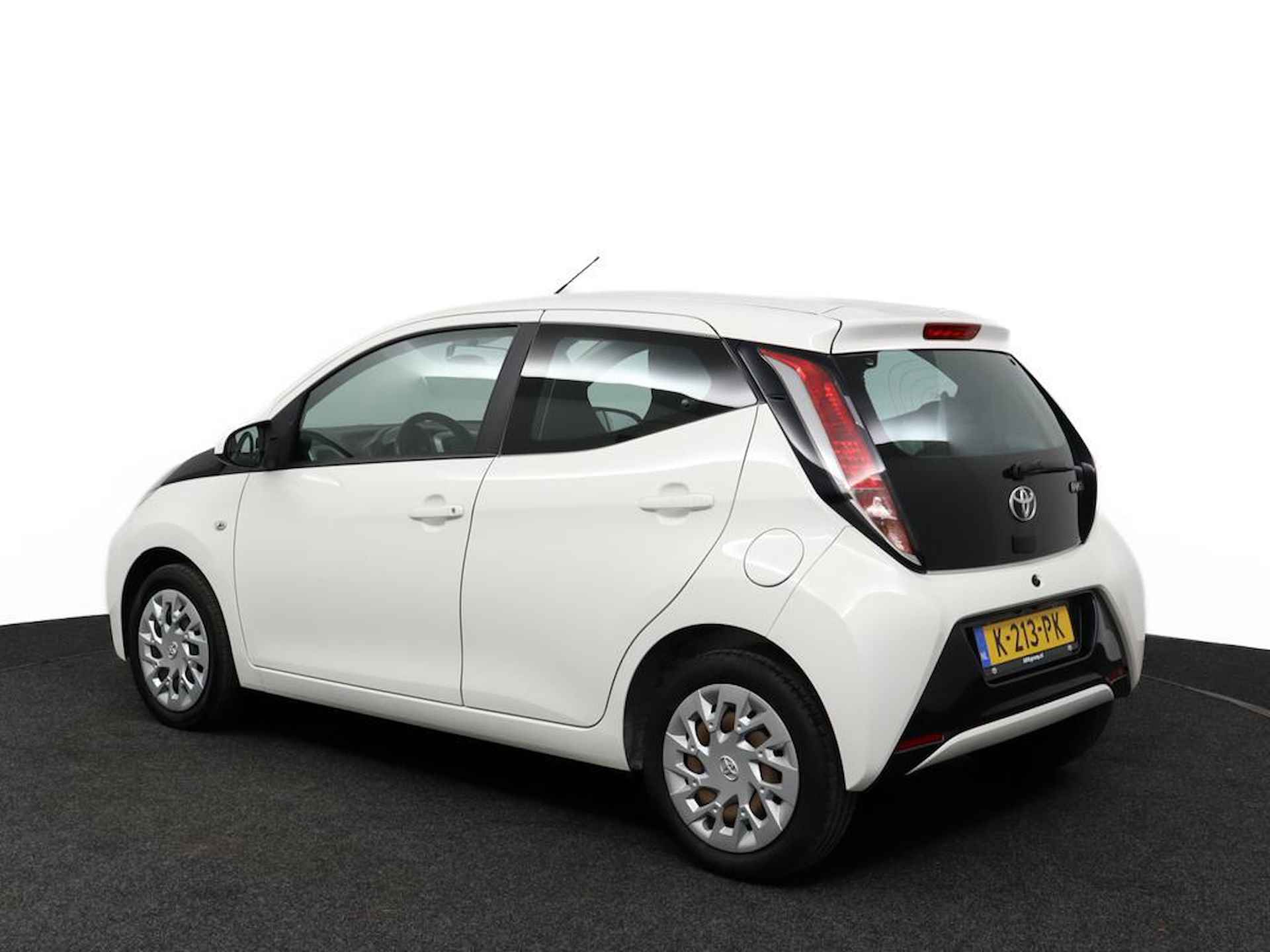 Toyota Aygo 1.0 VVT-i x-play - 12/51