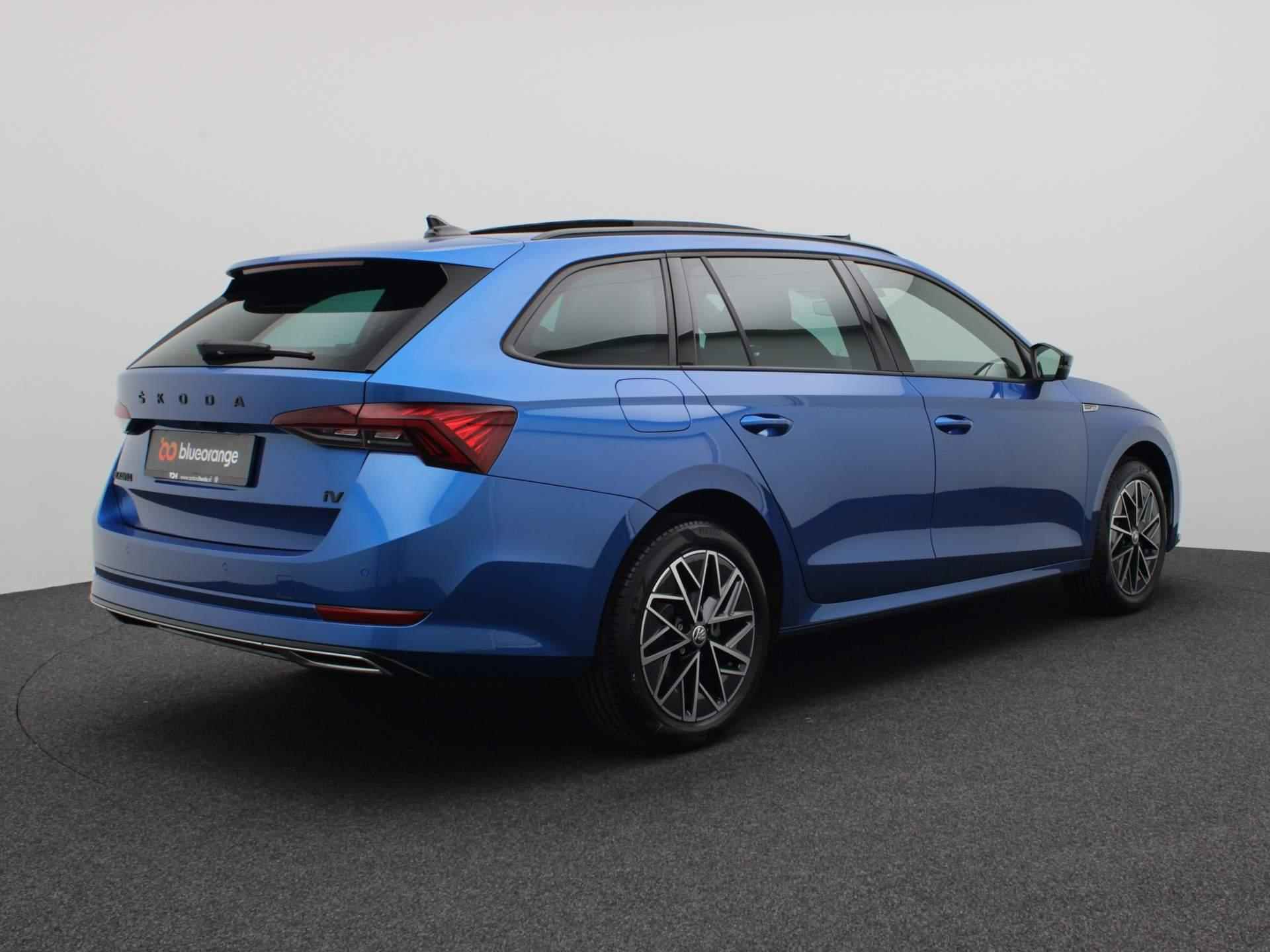 Skoda Octavia Combi 1.4 TSI iV PHEV Sportline Business 204PK DSG Pano-Schuifdak, Achteruitrijcamera, Virtual Pedal, Travel Assist, Voorruitverwarming, Stoelverwarming, 17" LM Velgen - 3/50