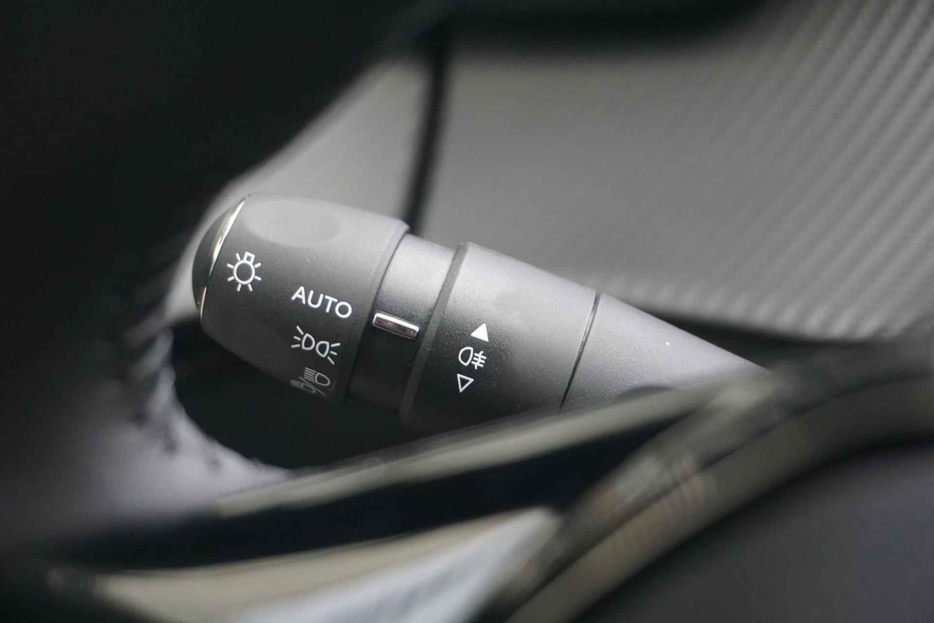 Peugeot 208 1.2 PureTech Allure 180° Camera | Keyless - 20/44