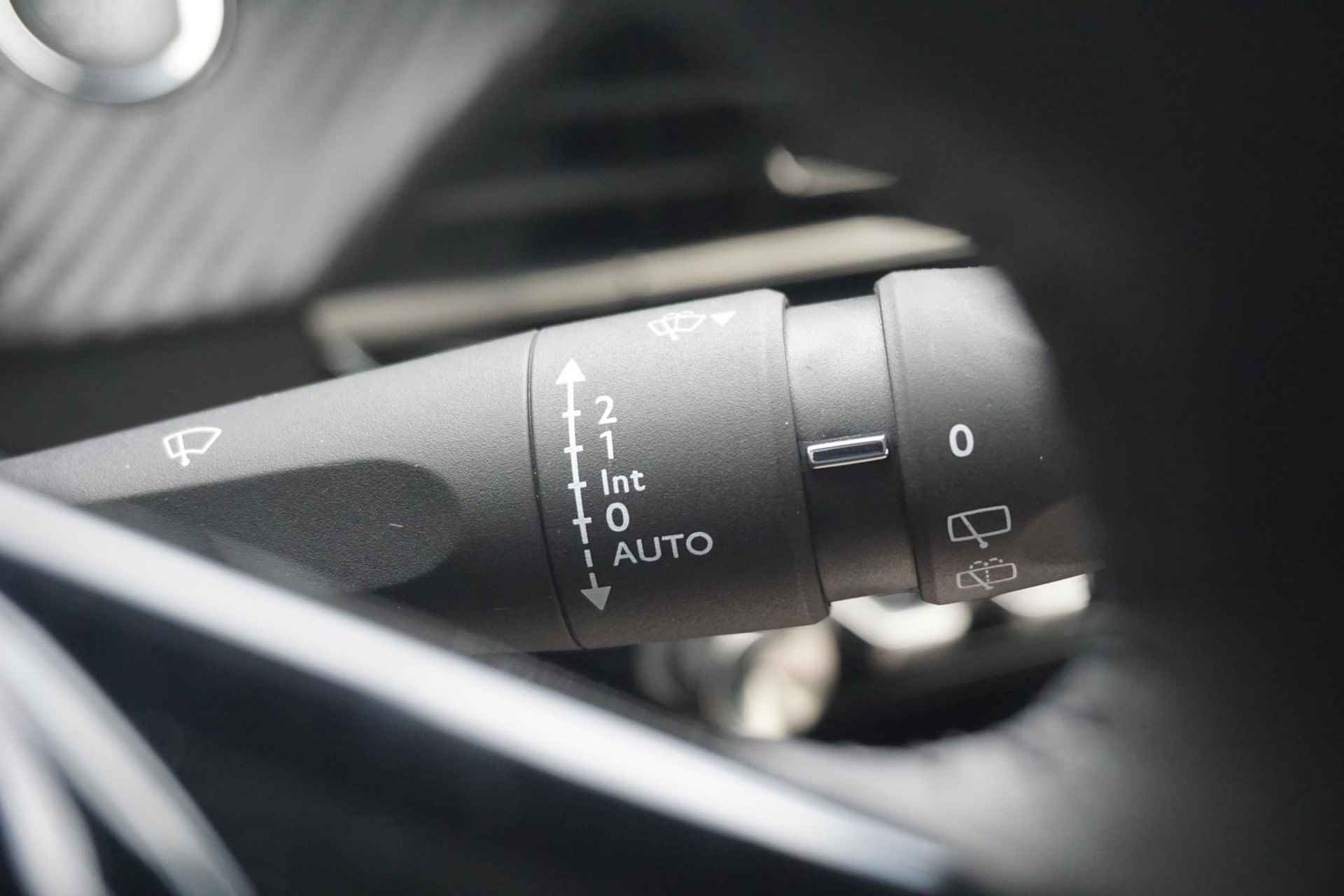 Peugeot 208 1.2 PureTech Allure 180° Camera | Keyless - 25/44