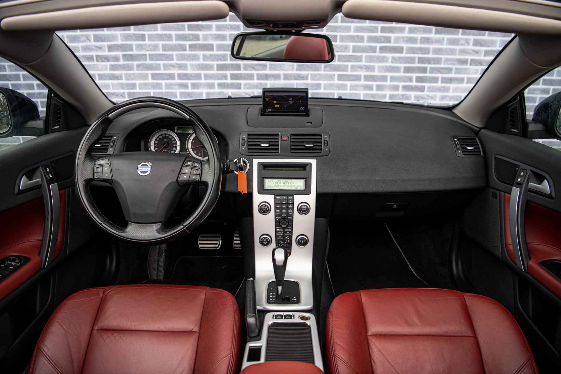 Volvo C70 Convertible 2.5 T5 Tourer Fin. € 388 p/m | Xenon | Leder | Stoelverwarming | Navigatie | Telefoon | - 6/32